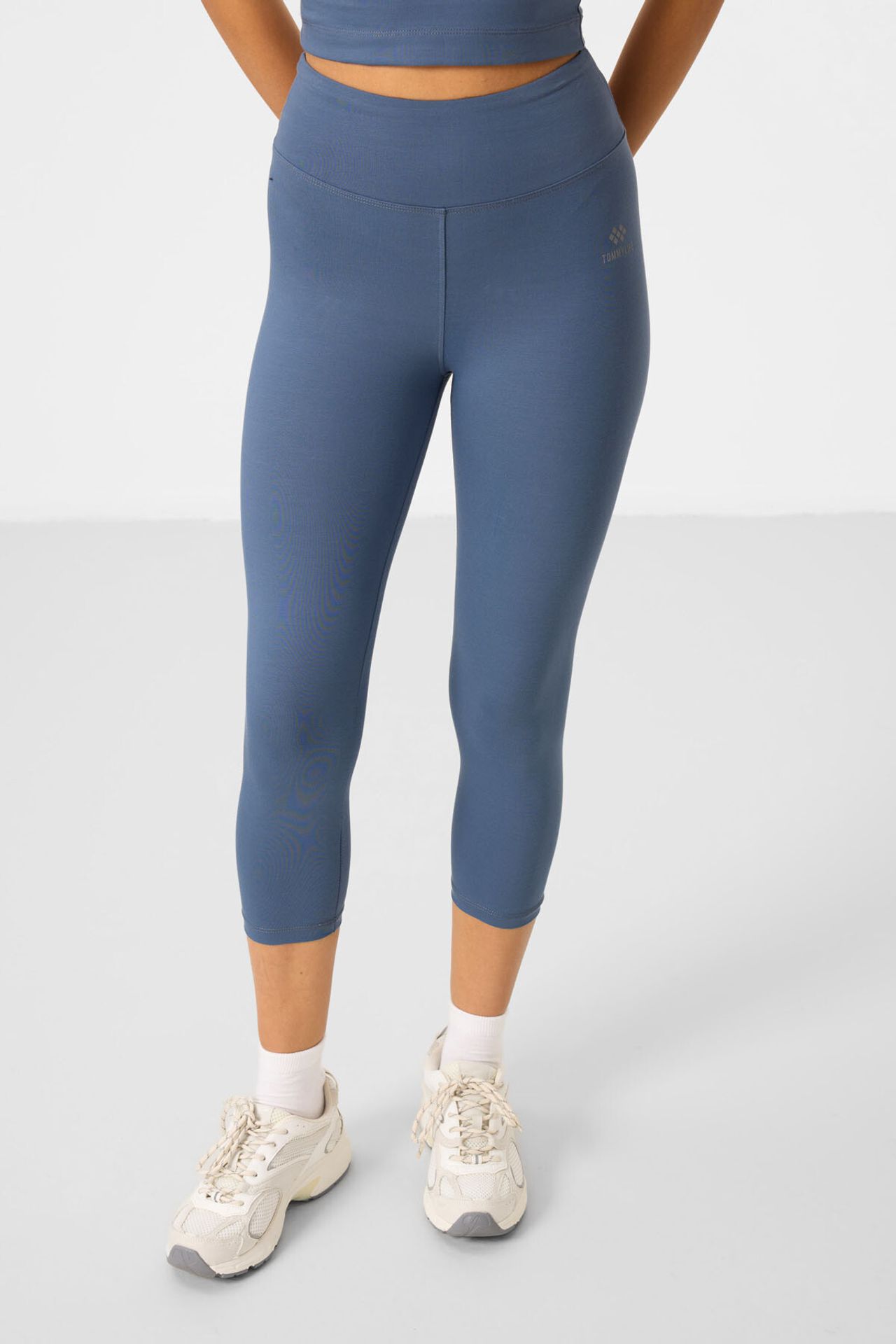 TOMMY Sleeveless Cotton Blend Active Set 5