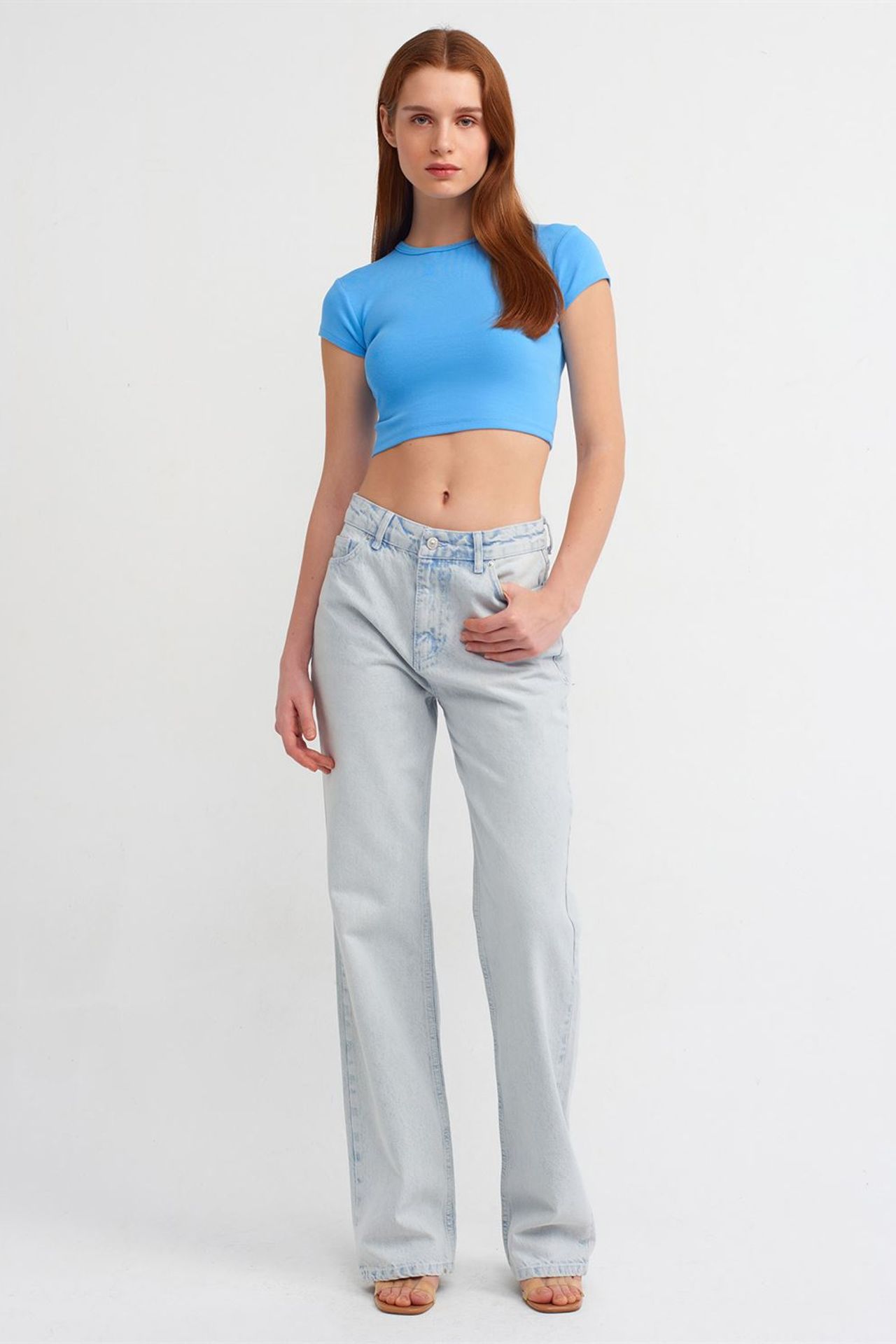 DILVIN Kadın Kısa Slim Fit Bisiklet Yaka Tişört 4