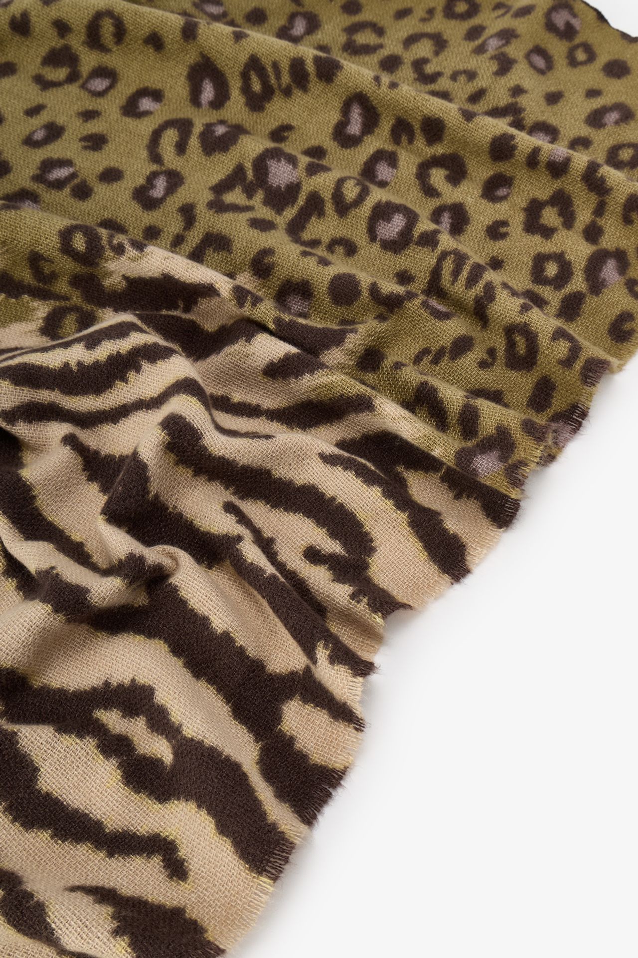 PENTI Barbara Zebra Pattern Scarf 4
