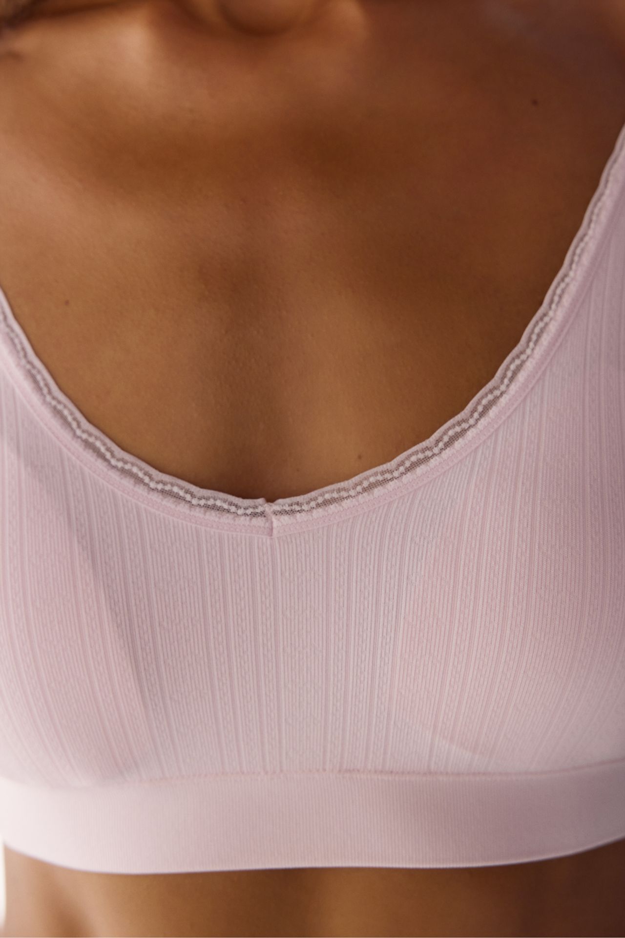 PENTI Lace Pattern Removable Pad Seamless Bralette 4