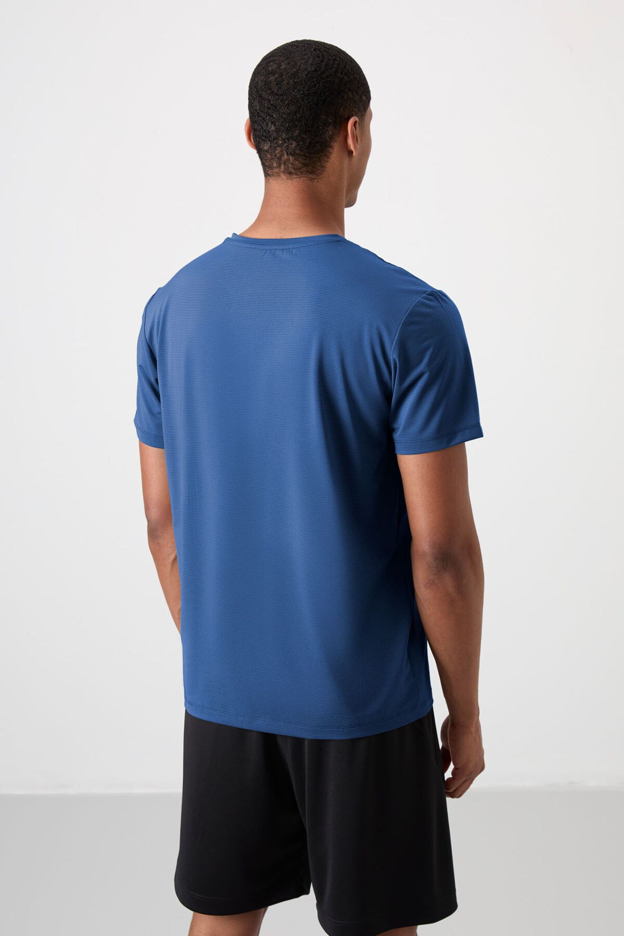 TOMMY Men's Regular Fit Logo Jersey T-Shirt 6