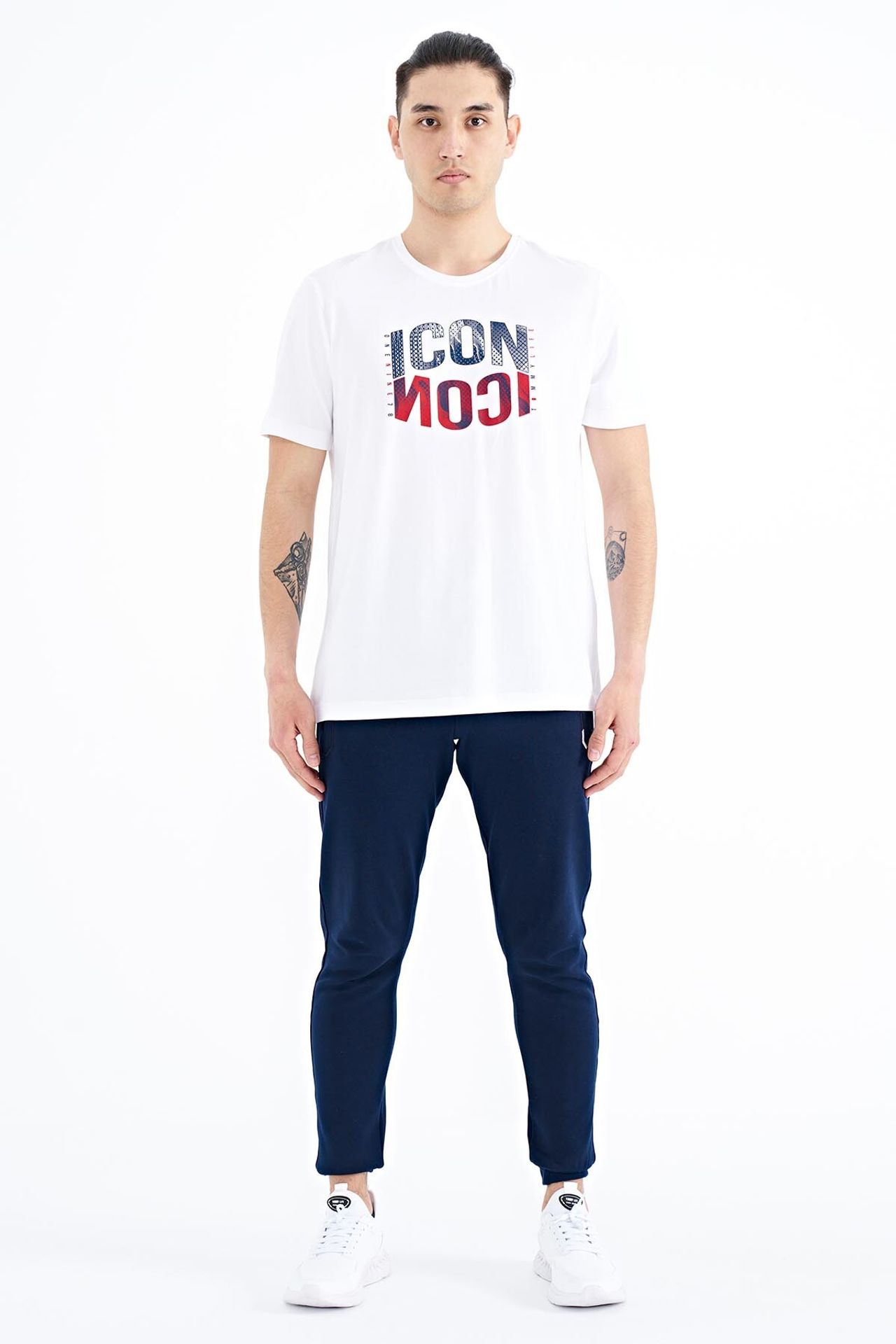TOMMY Printed Crew Neck T-Shirt With Patch 2