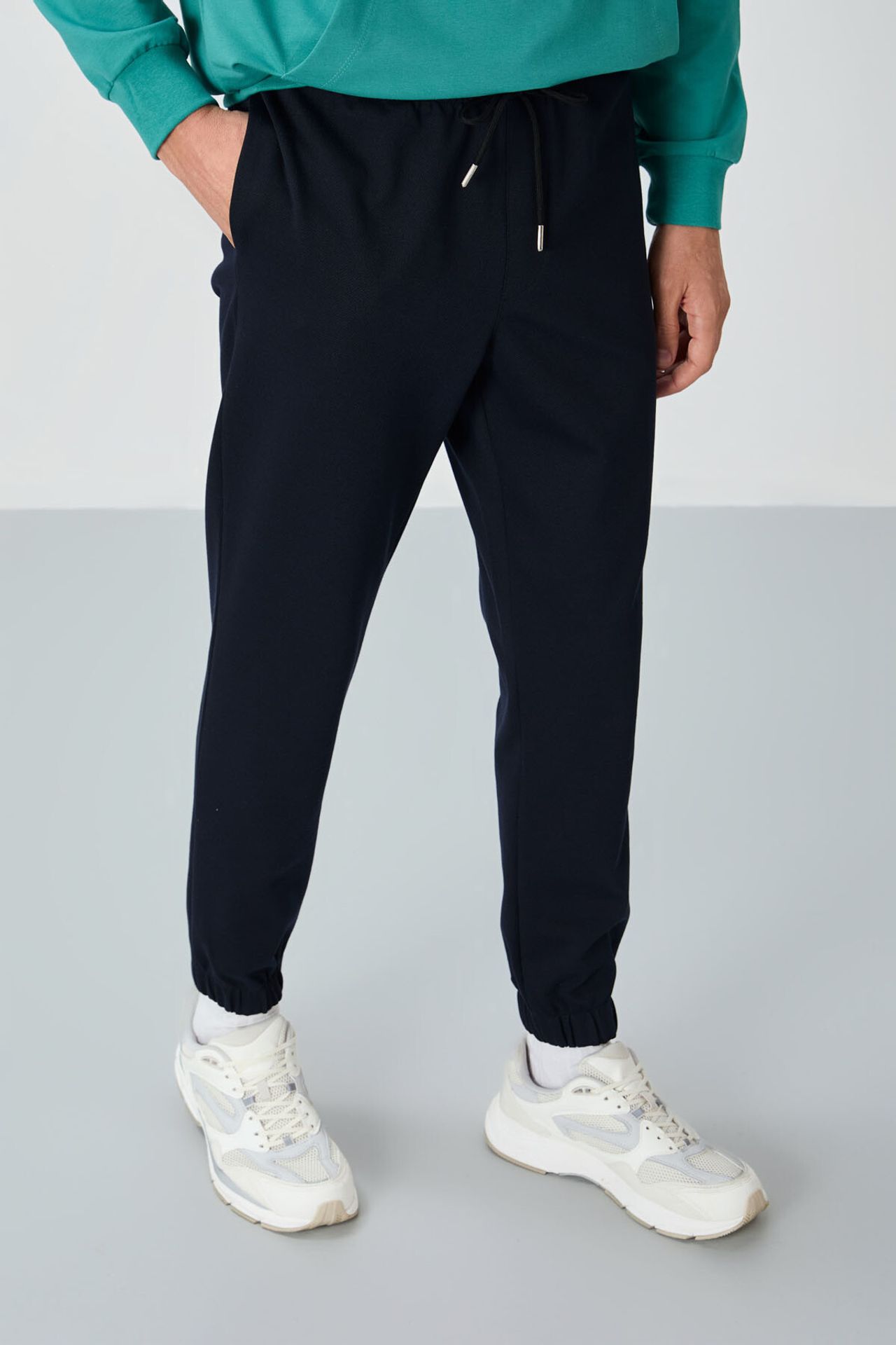 TOMMY Men's Regular Fit Fleece Sweatpants 3