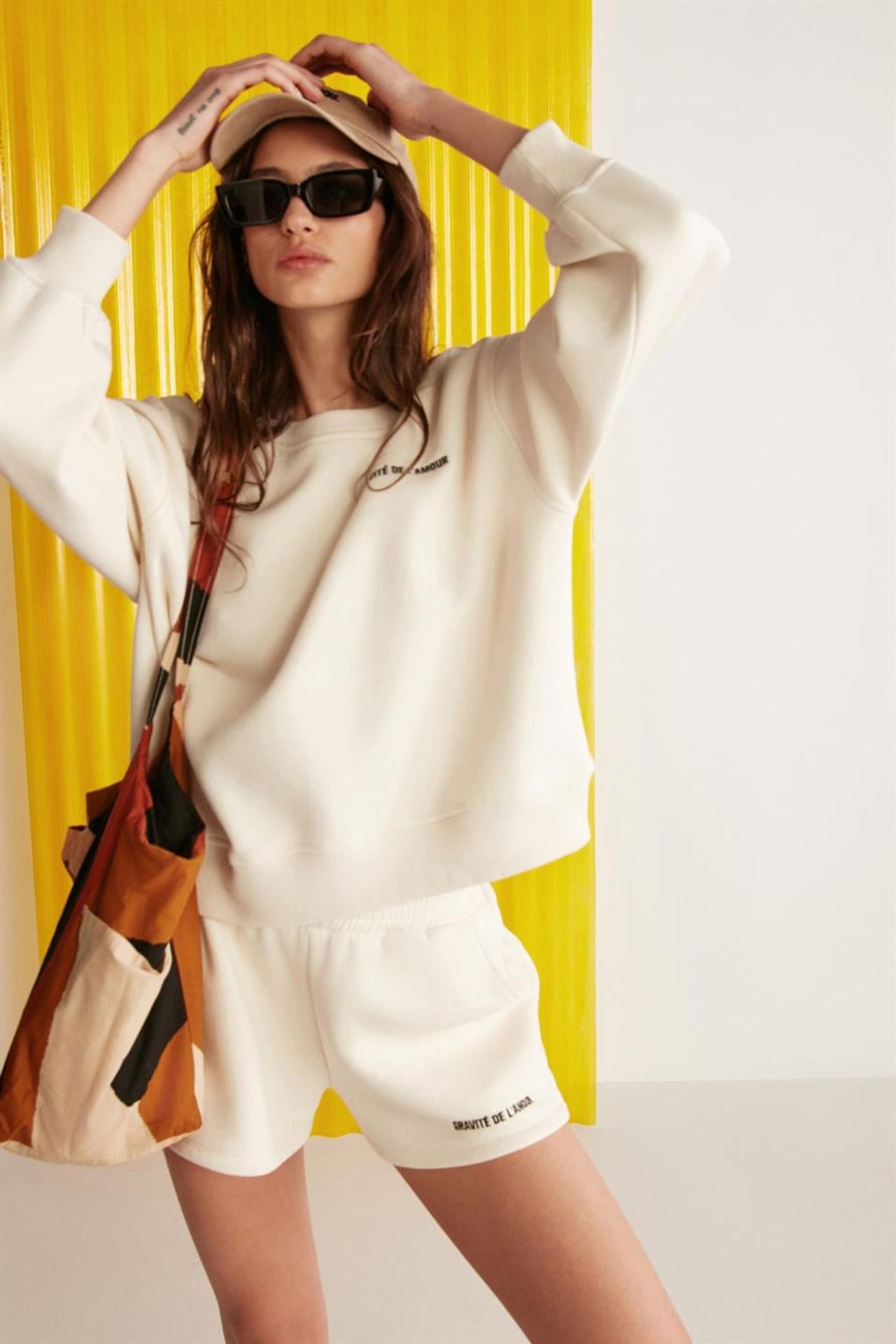 GRIMELANGE Oversized Crew Neck Sweatshirt 2
