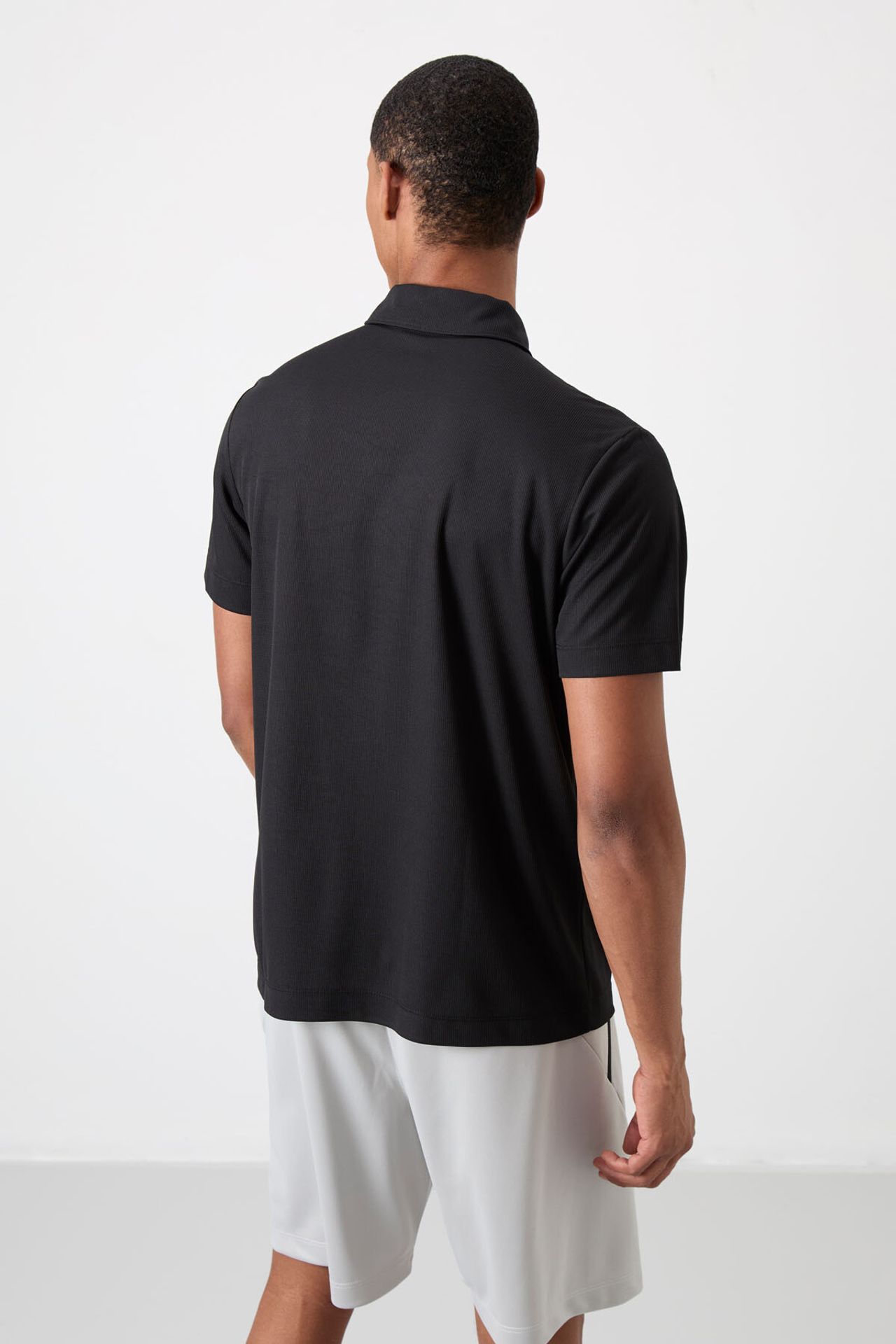 TOMMY Men's Colour-Blocked Polo T-Shirt 6