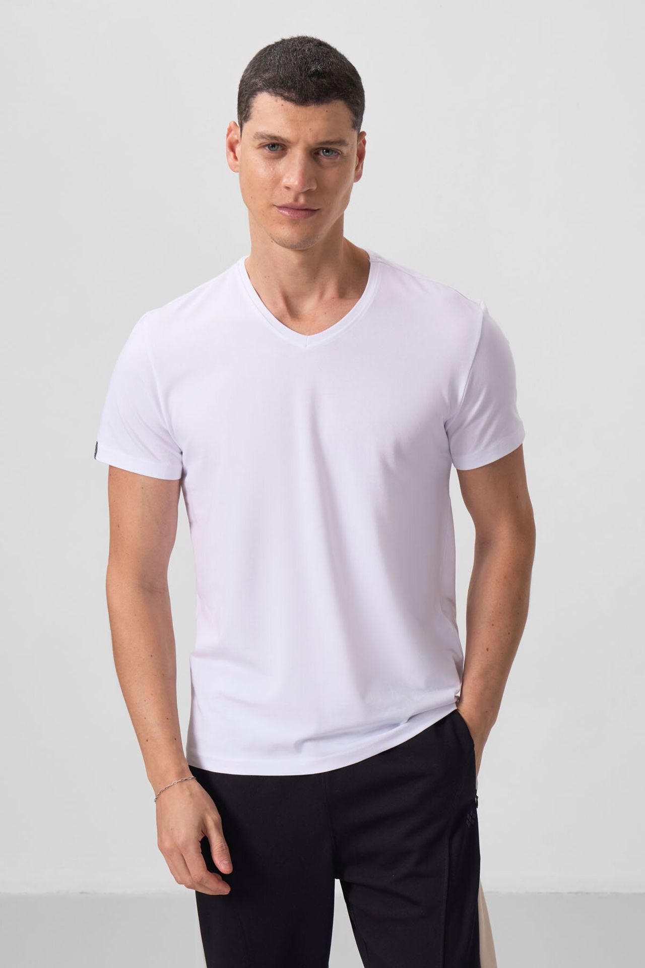 TOMMY Men's Cotton Elastane V-Neck T-Shirt 5