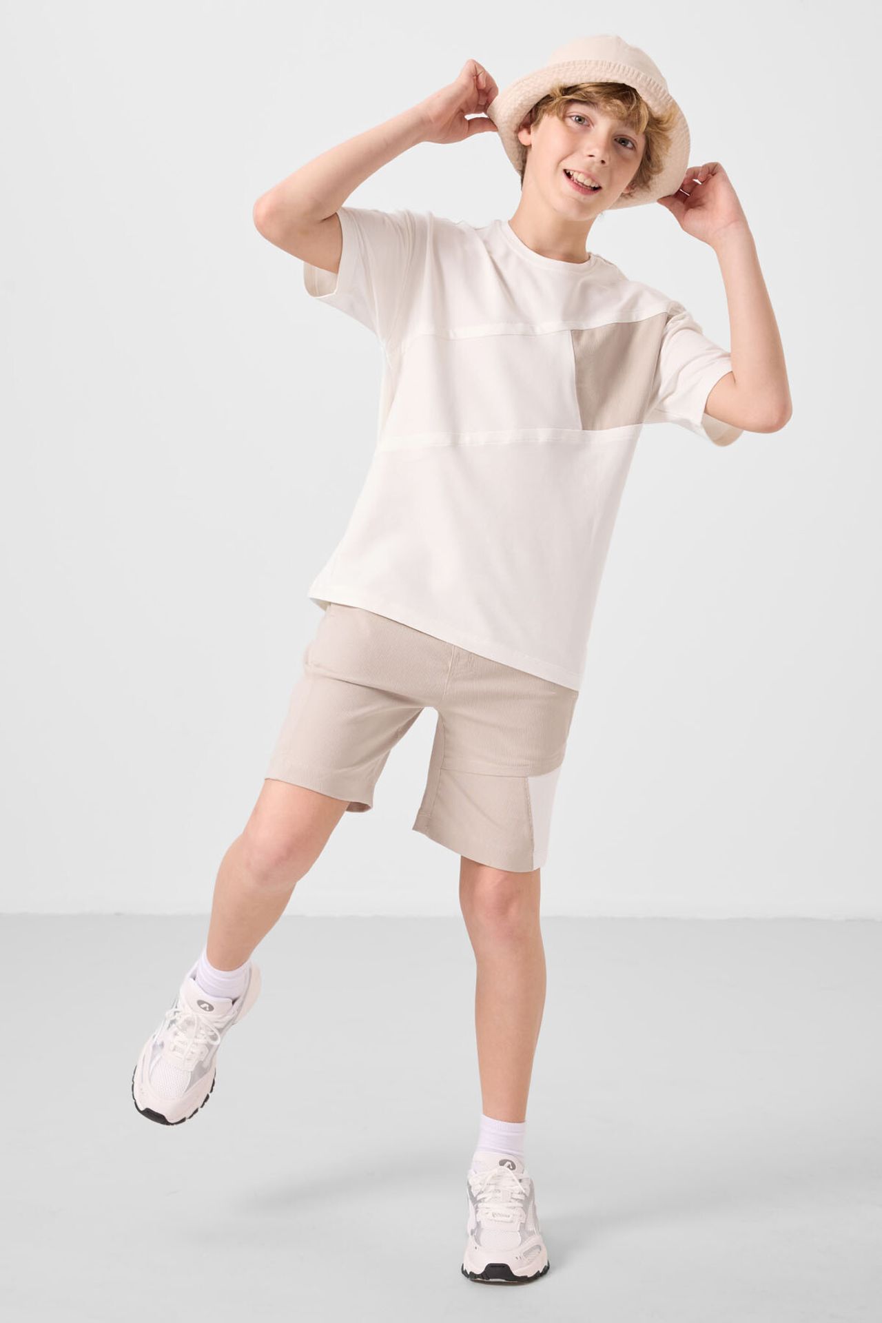 TOMMY Youth Two-Piece Coord Set 1