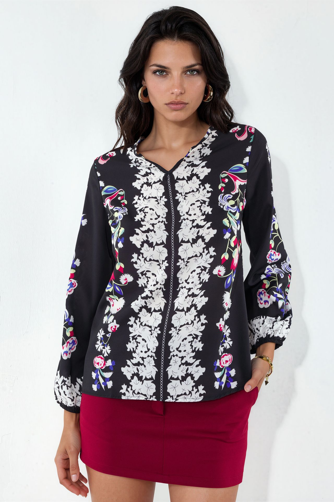MSN Floral V-neck Crepe Blouse 2