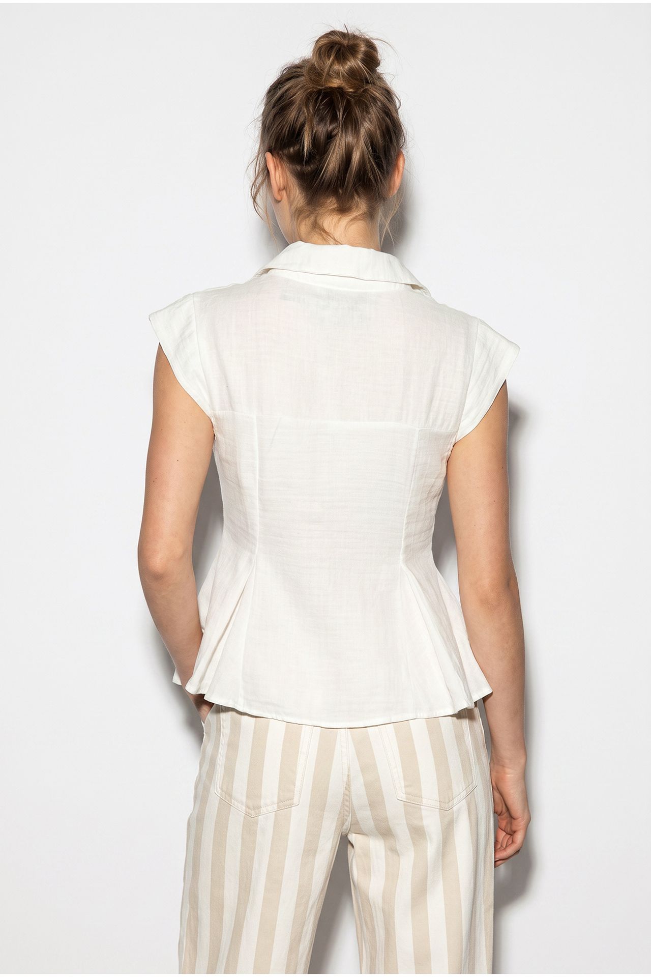 LUCCI Fitted Sleeveless Cotton Shirt 6