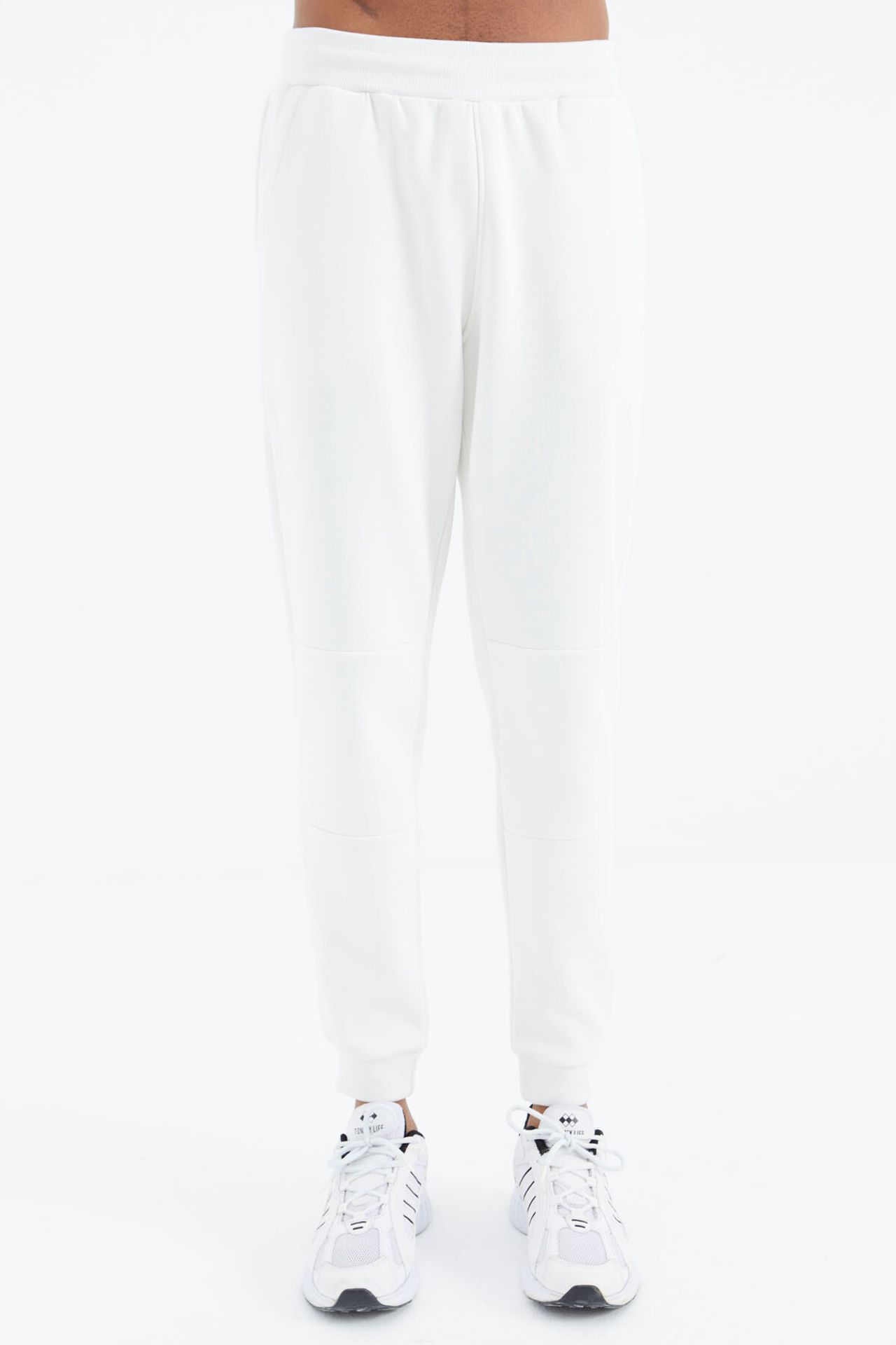 TOMMY Men's Relaxed Fit Fleece Sweatpants 1
