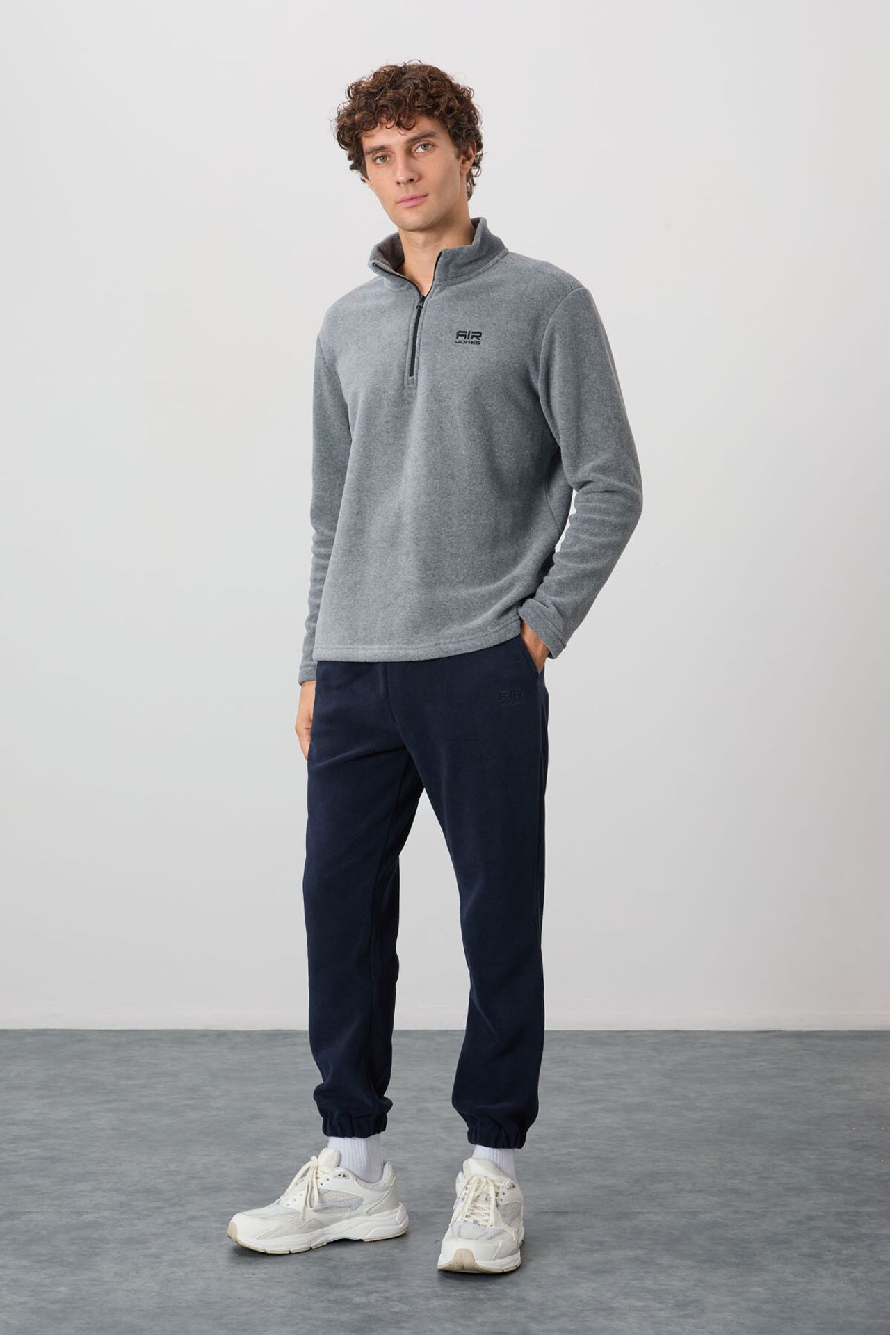 TOMMY Men's Plush Half-Zip Sweatshirt 5