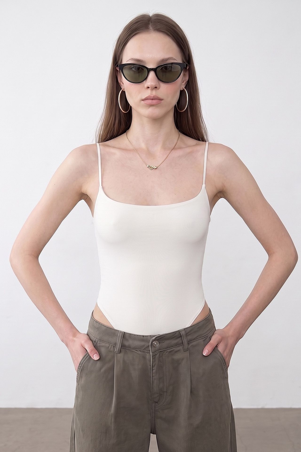 DILVIN Sleeveless Square-neck Nylon Bodysuit