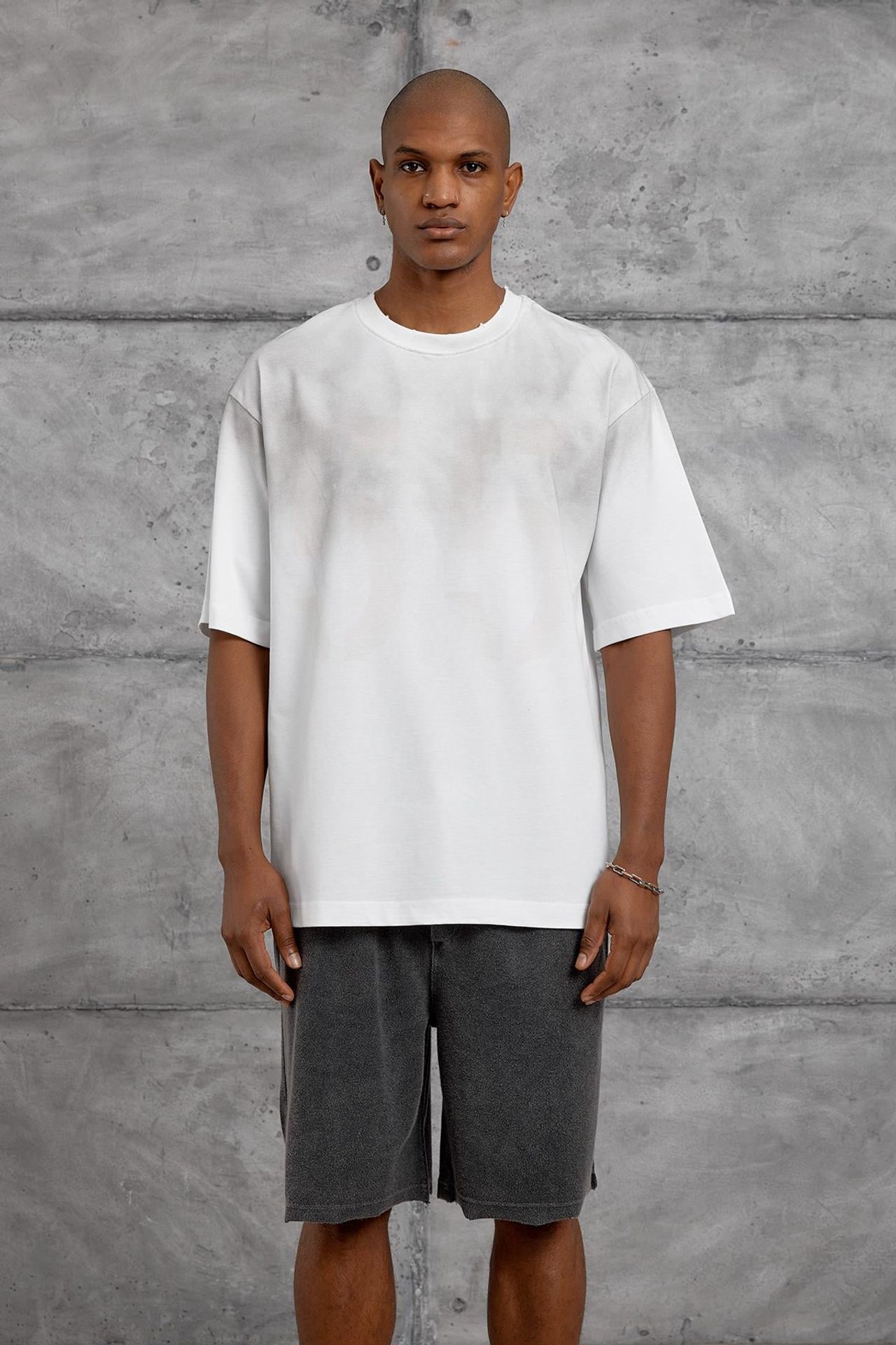 NOMARC Simple Straight Cut T-Shirt 1