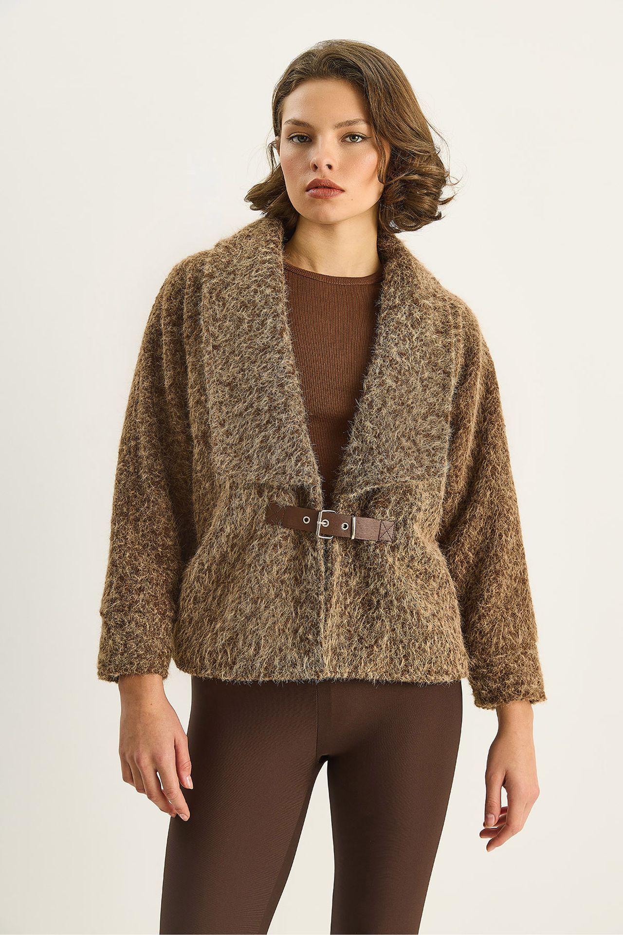 LUCCI Coat with Belt Detail 2
