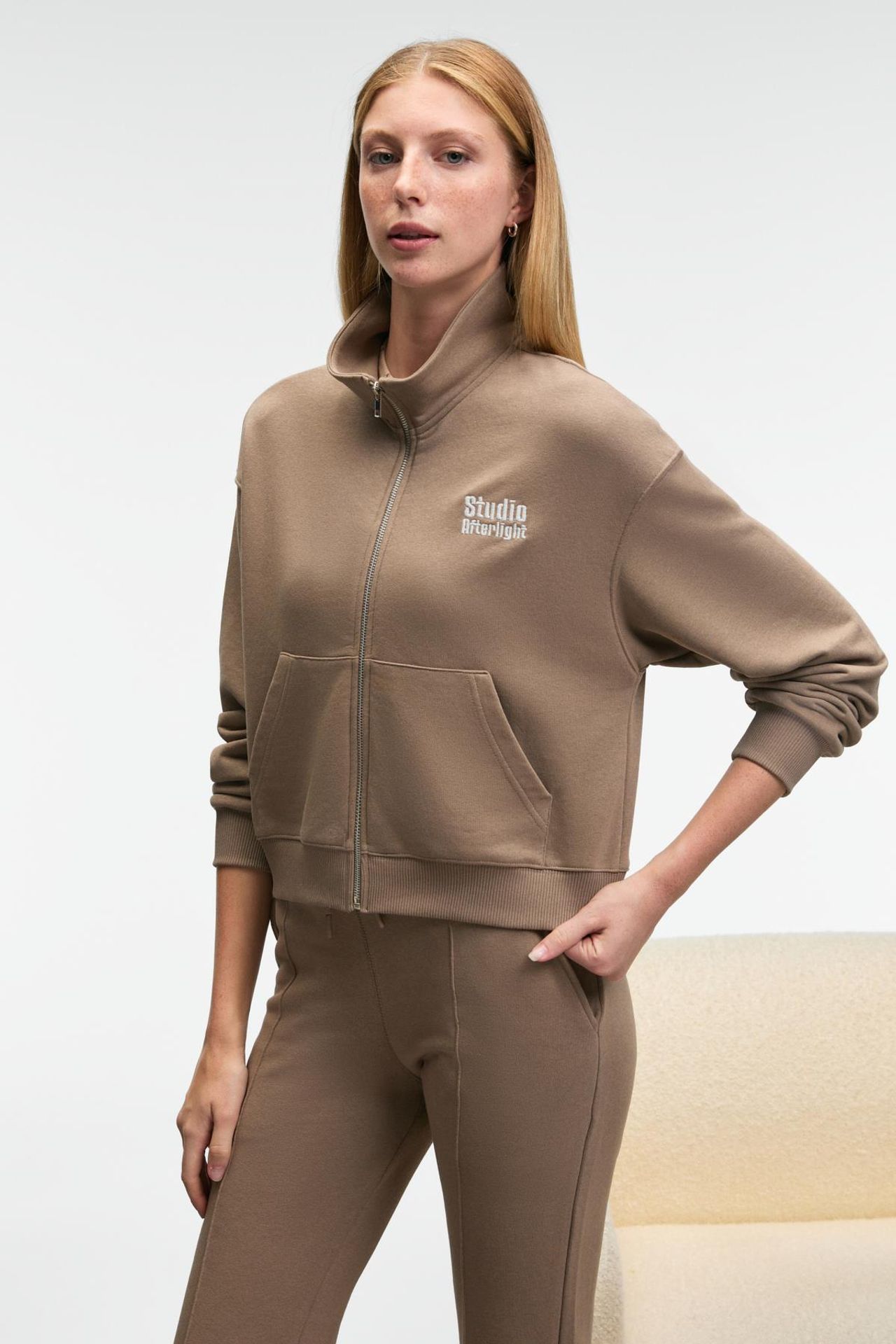 GRIMELANGE Ribbed Crew Neck Sweatshirt 2