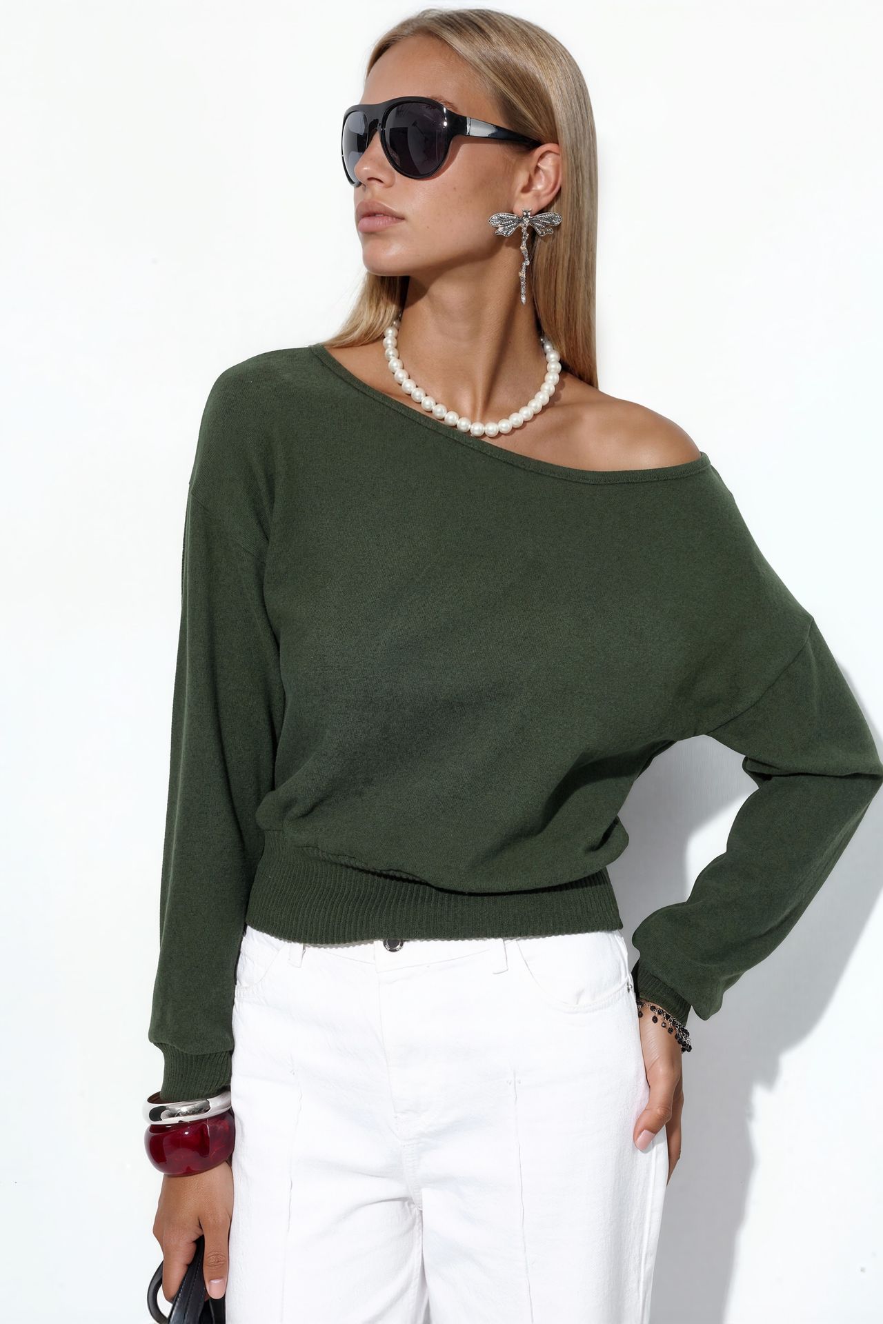 BUSEM Women's Cropped Crew Neck Sweatshirt 1