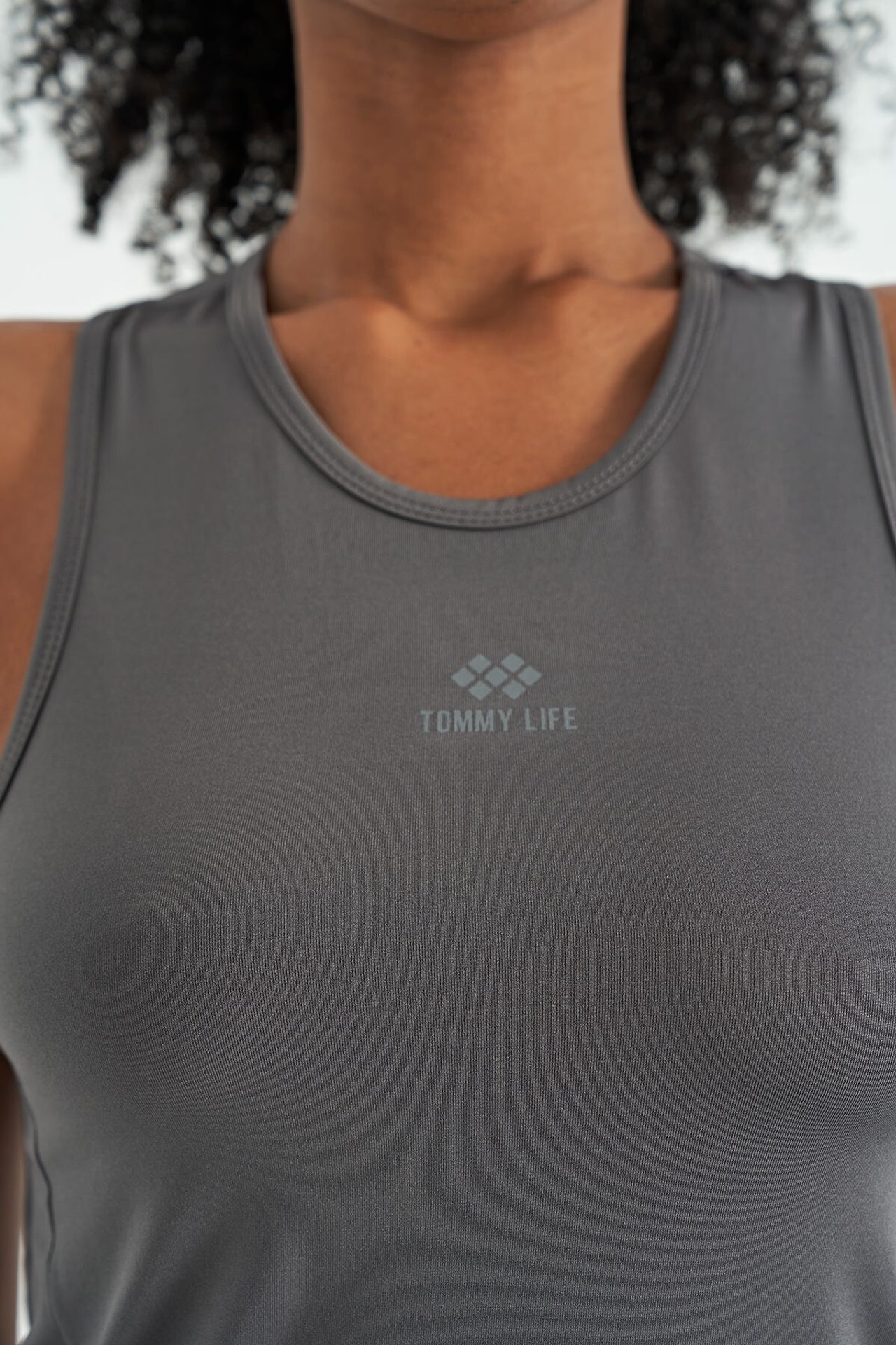 TOMMY Sleeveless Crew Neck Active Top 4