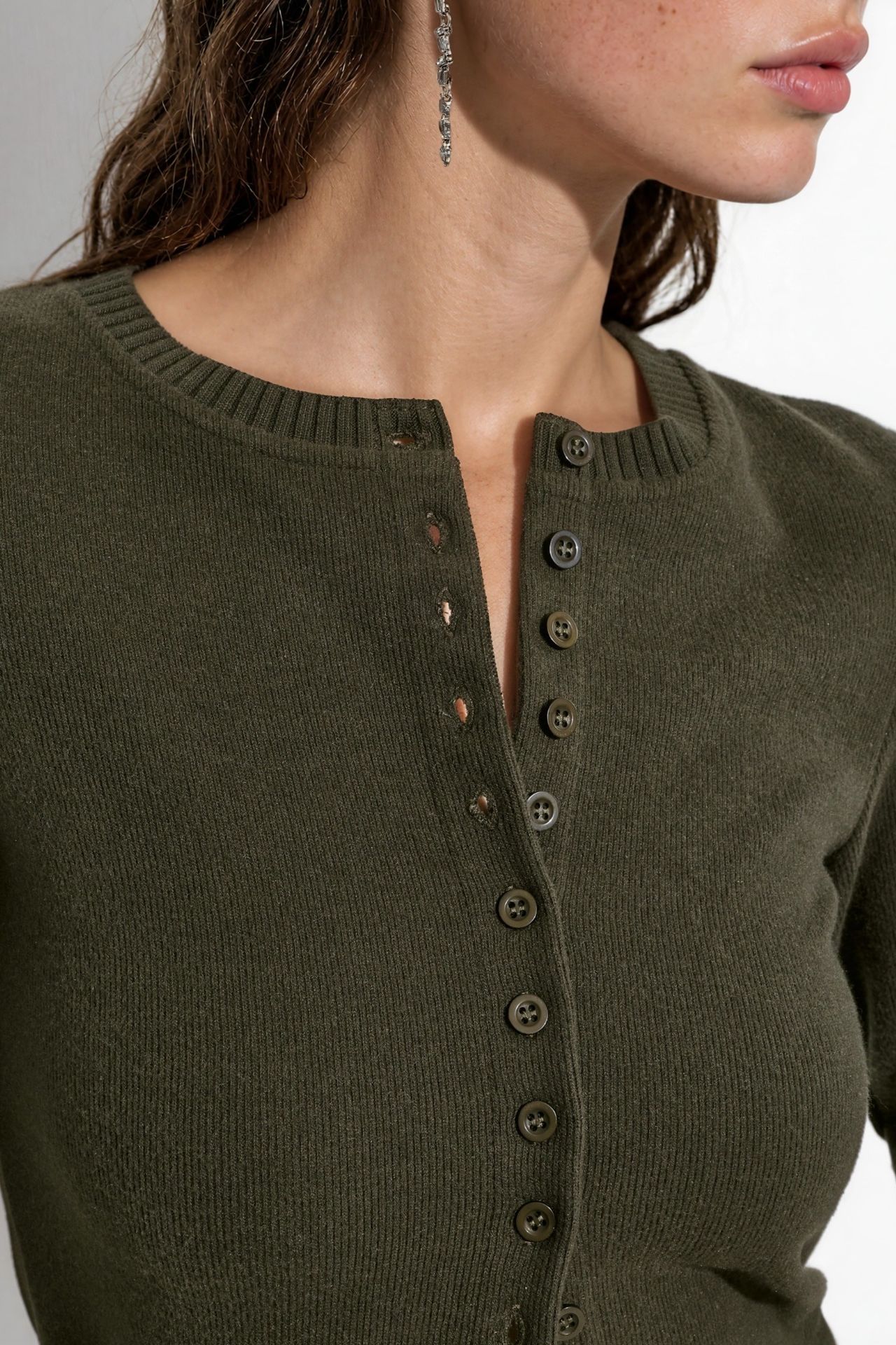 BUSEM Women's Cropped Ribbed Button Cardigan 4