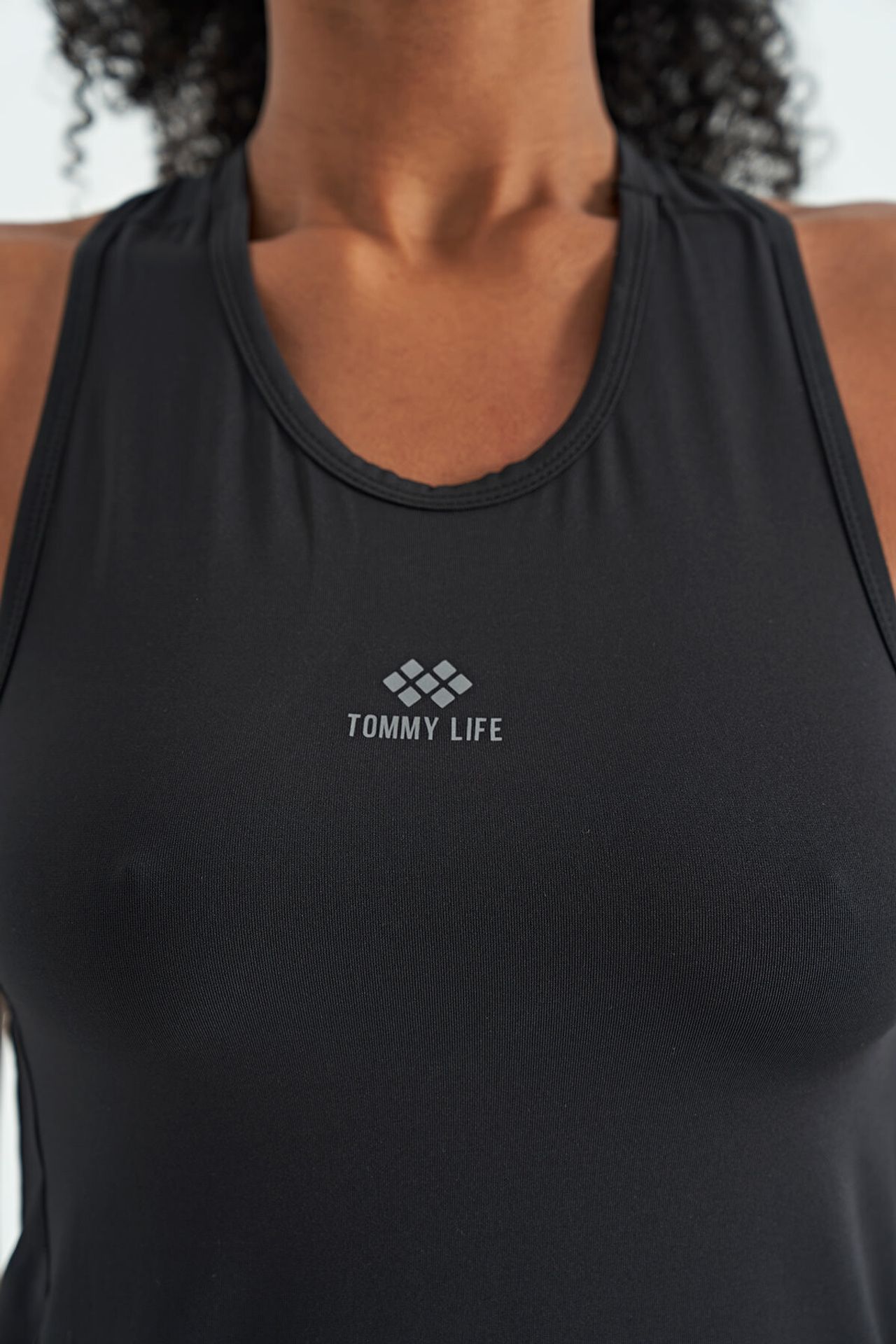 TOMMY Sleeveless Crew Neck Active Top 4