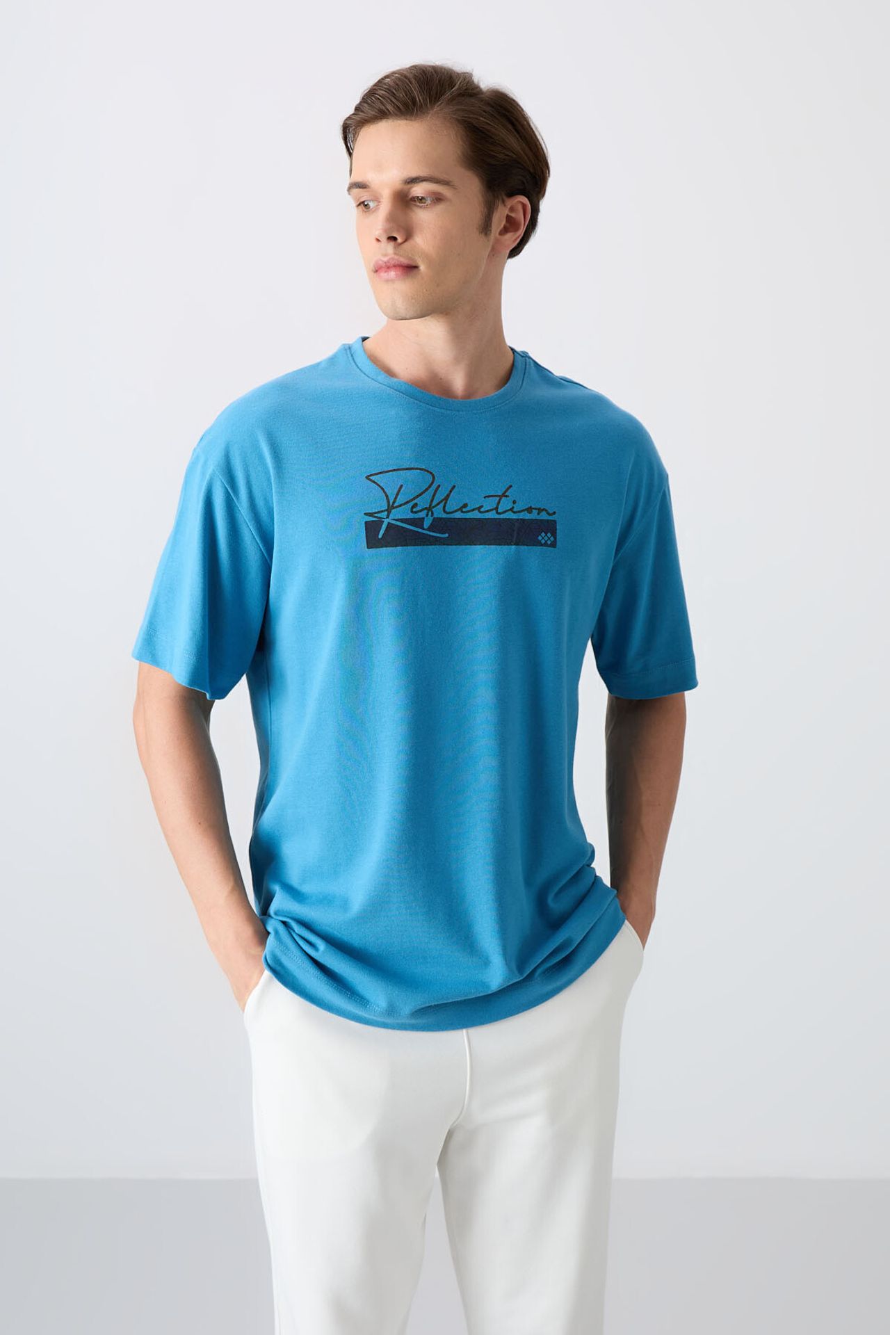 TOMMY Oversized Logo Crew Neck T-Shirt 4