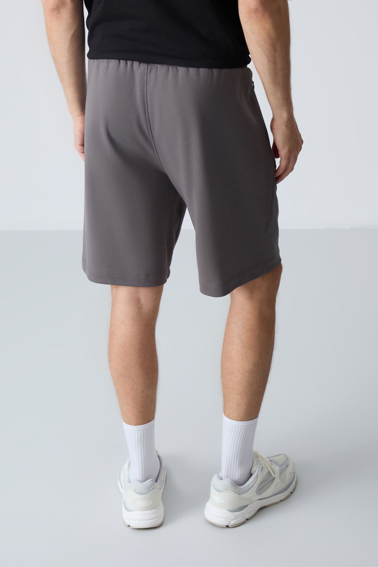 TOMMY Men's Regular Fit Jersey Shorts 6