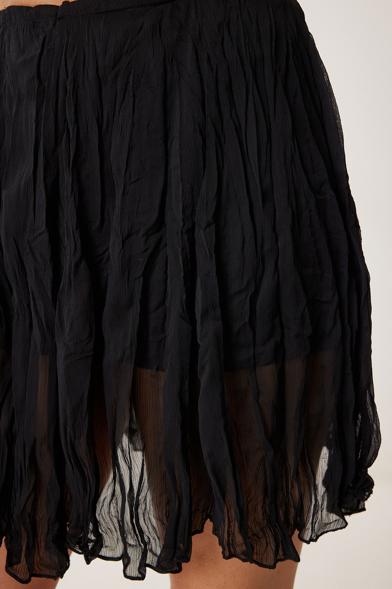 ISTANBUL Textured Mini Skirt with Elastic Waist 4