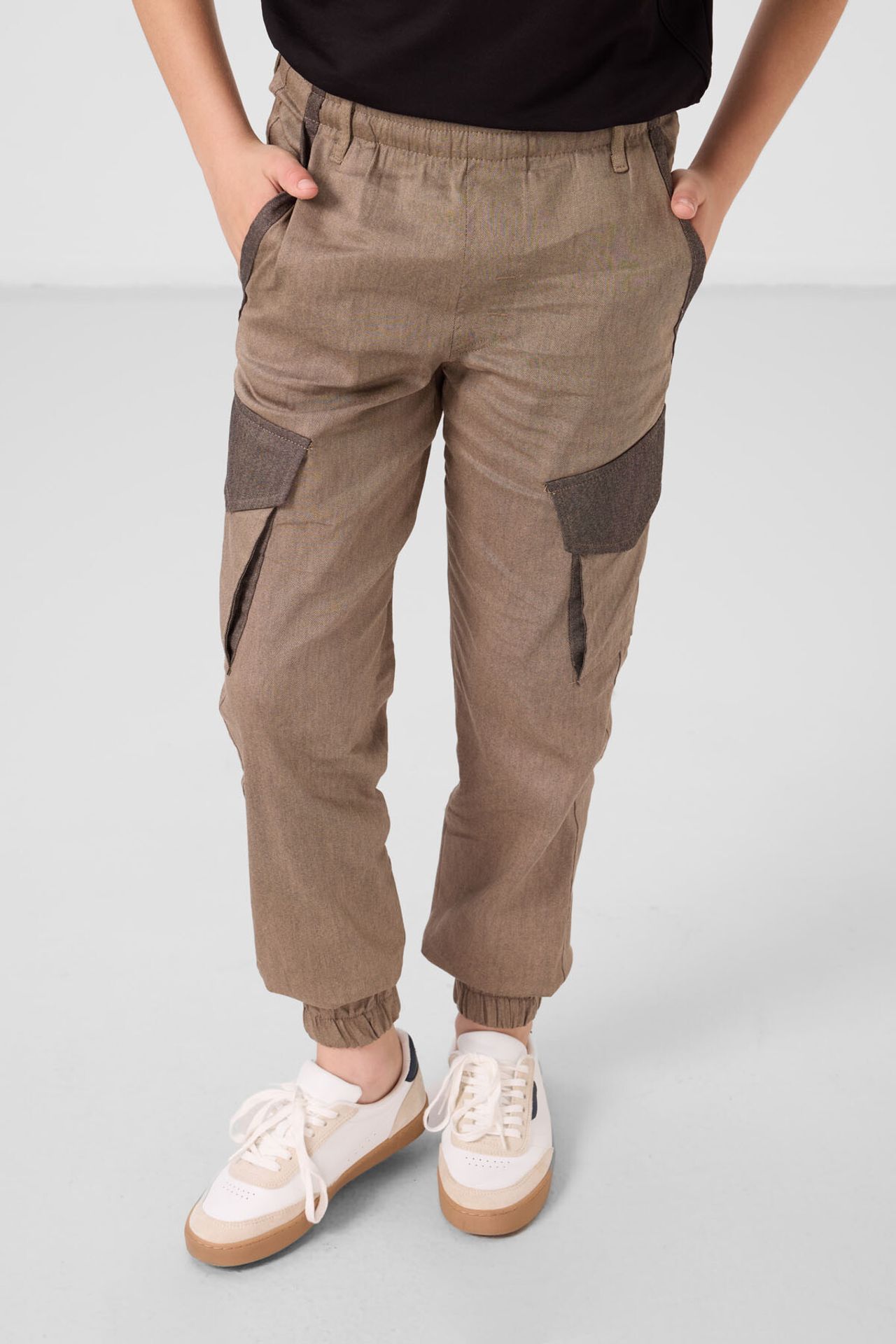 TOMMY Youth Cargo Joggers 2