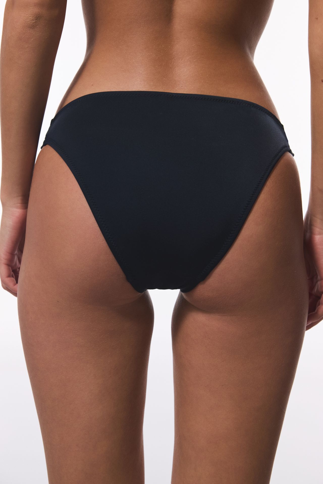 PENTI Macrame Low Waist Bikini Bottom 2
