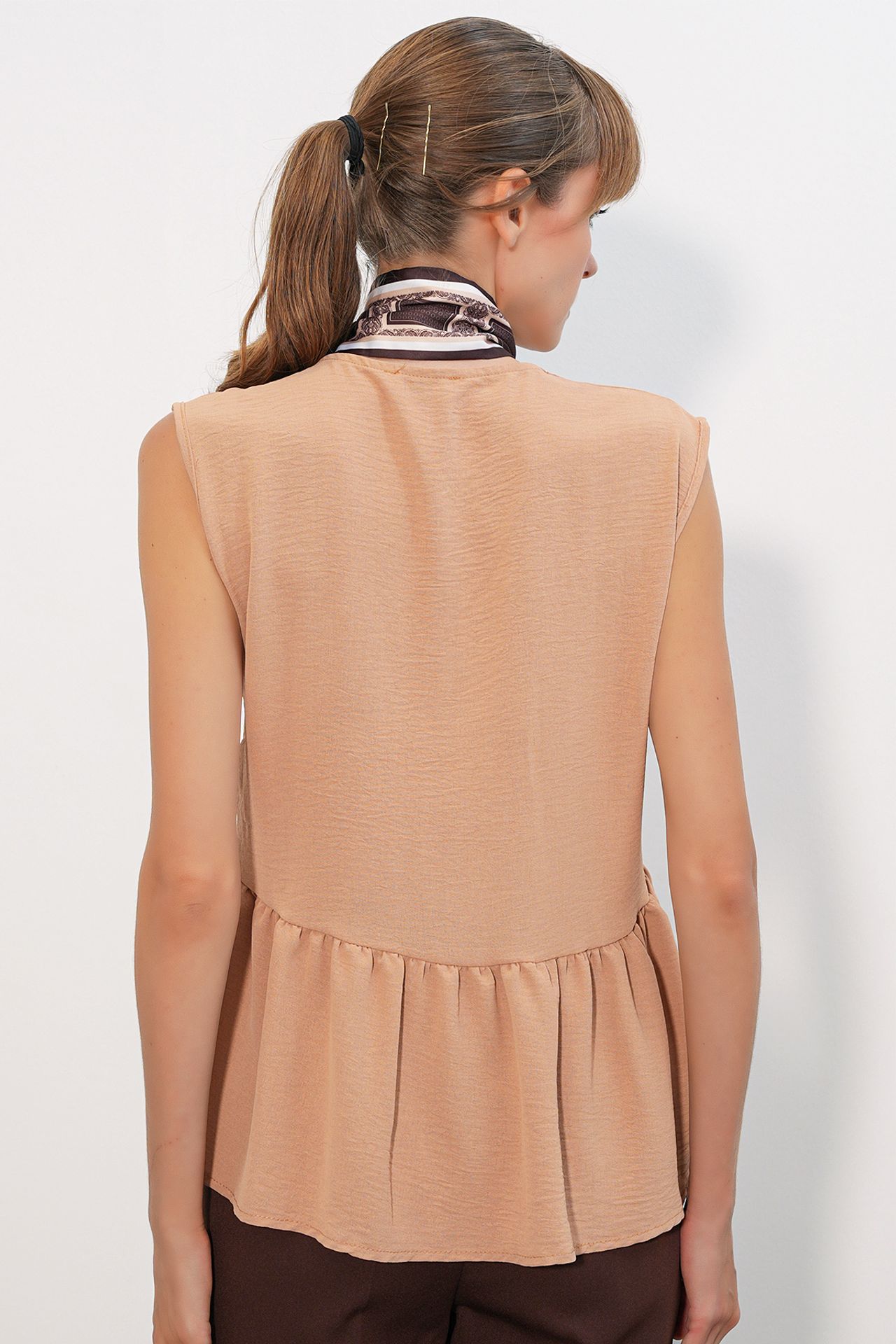 BDART V-Neck Buttoned Sleeveless Blouse 5