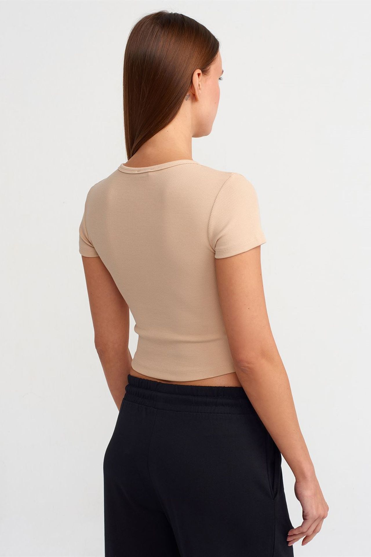 DILVIN Women's Cropped Slim-fit Crew Neck T-shirt 2