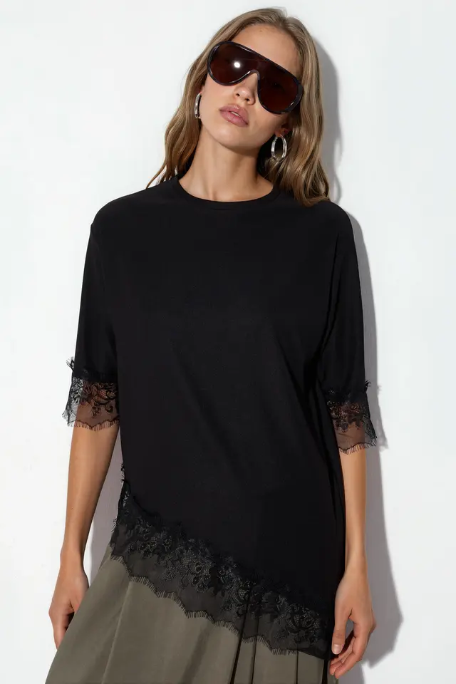BDART Oversized Lace Knit Blouse