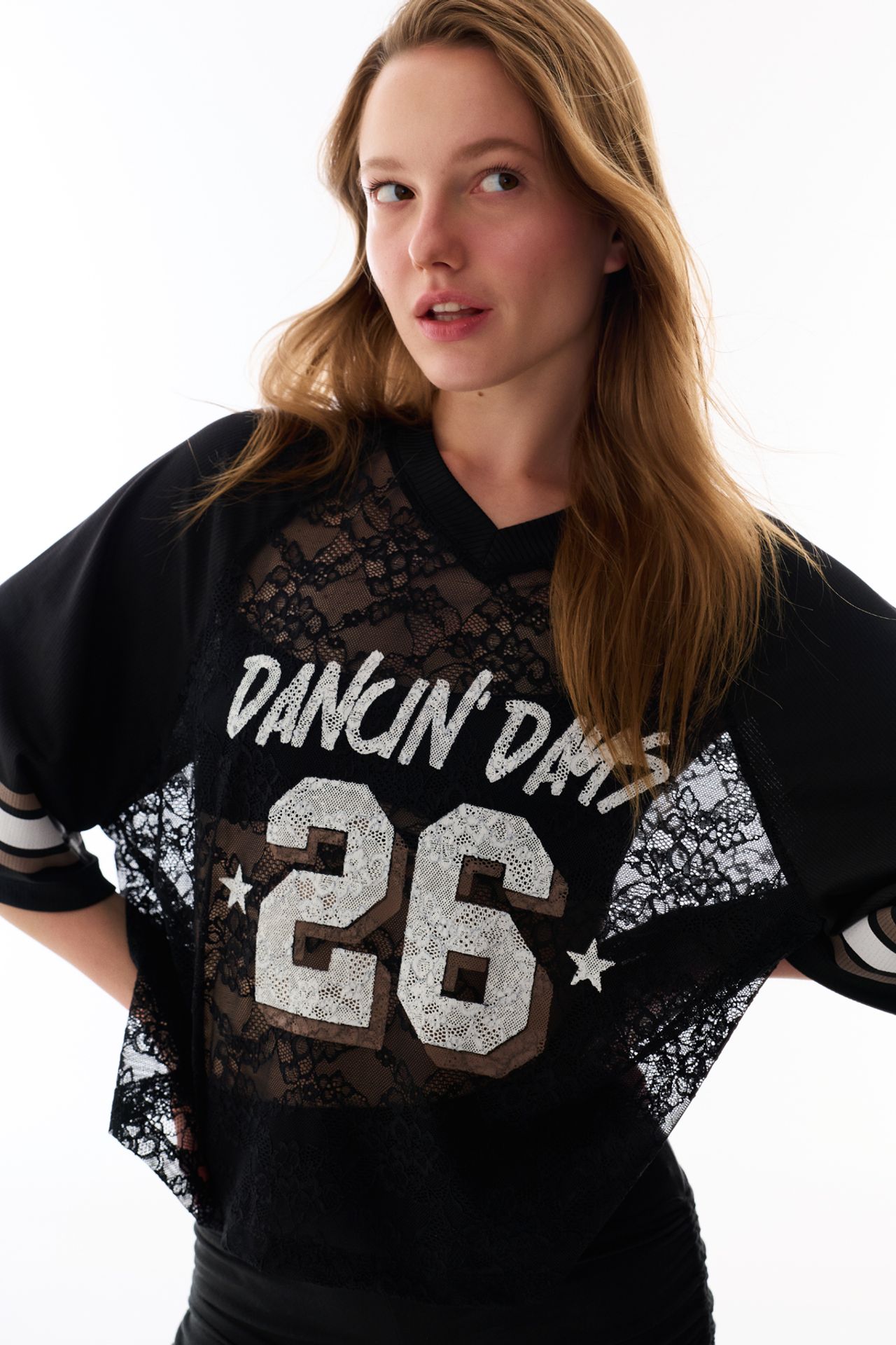 PENTI Lace Detailed Short-Sleeve Top