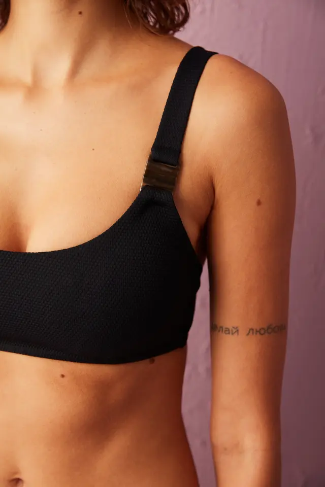 PENTI Maya Strappy Accessory Detail Bikini Top