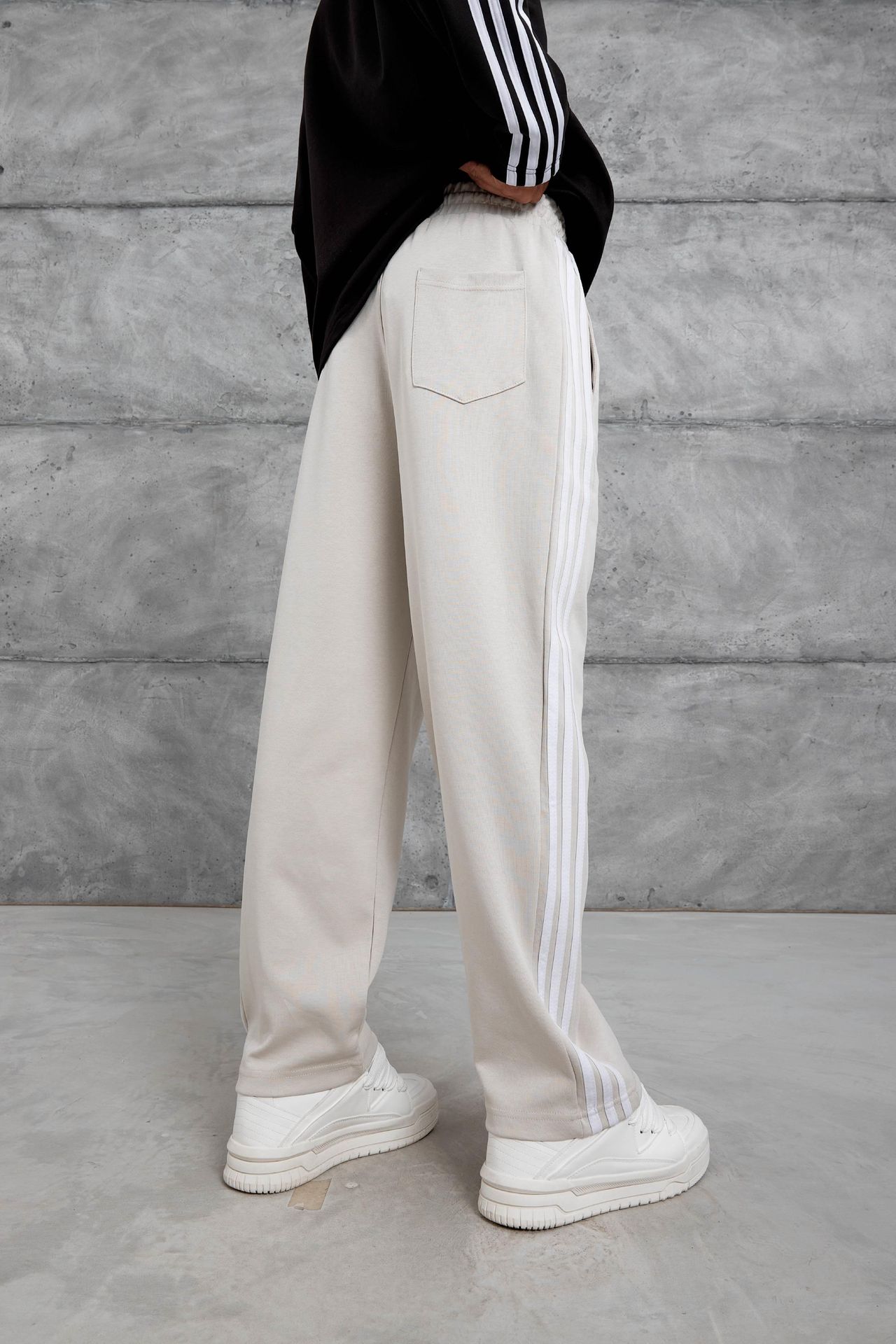 NOMARC Bol Baskılı Geniş Paça Jogger 4