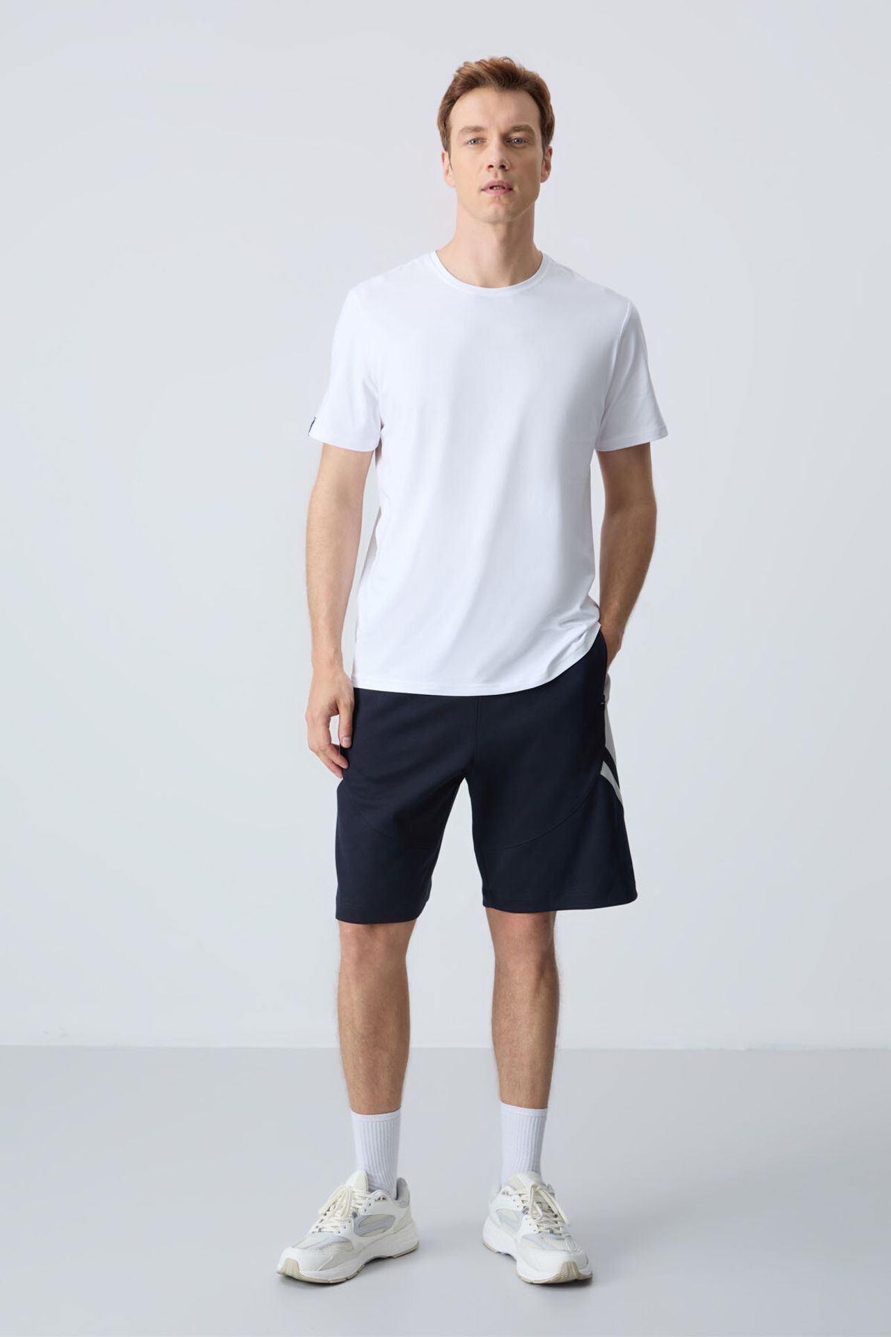 TOMMY Men's Fleece Sweat Shorts 1