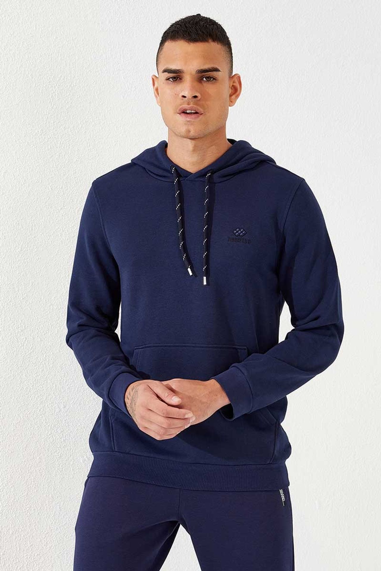 TOMMY Men's Solid Hooded Sweatshirt With Pocket 3