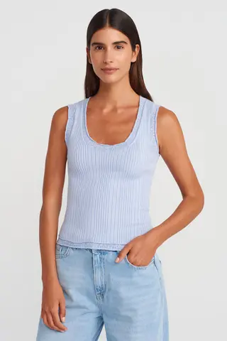 Mavi
