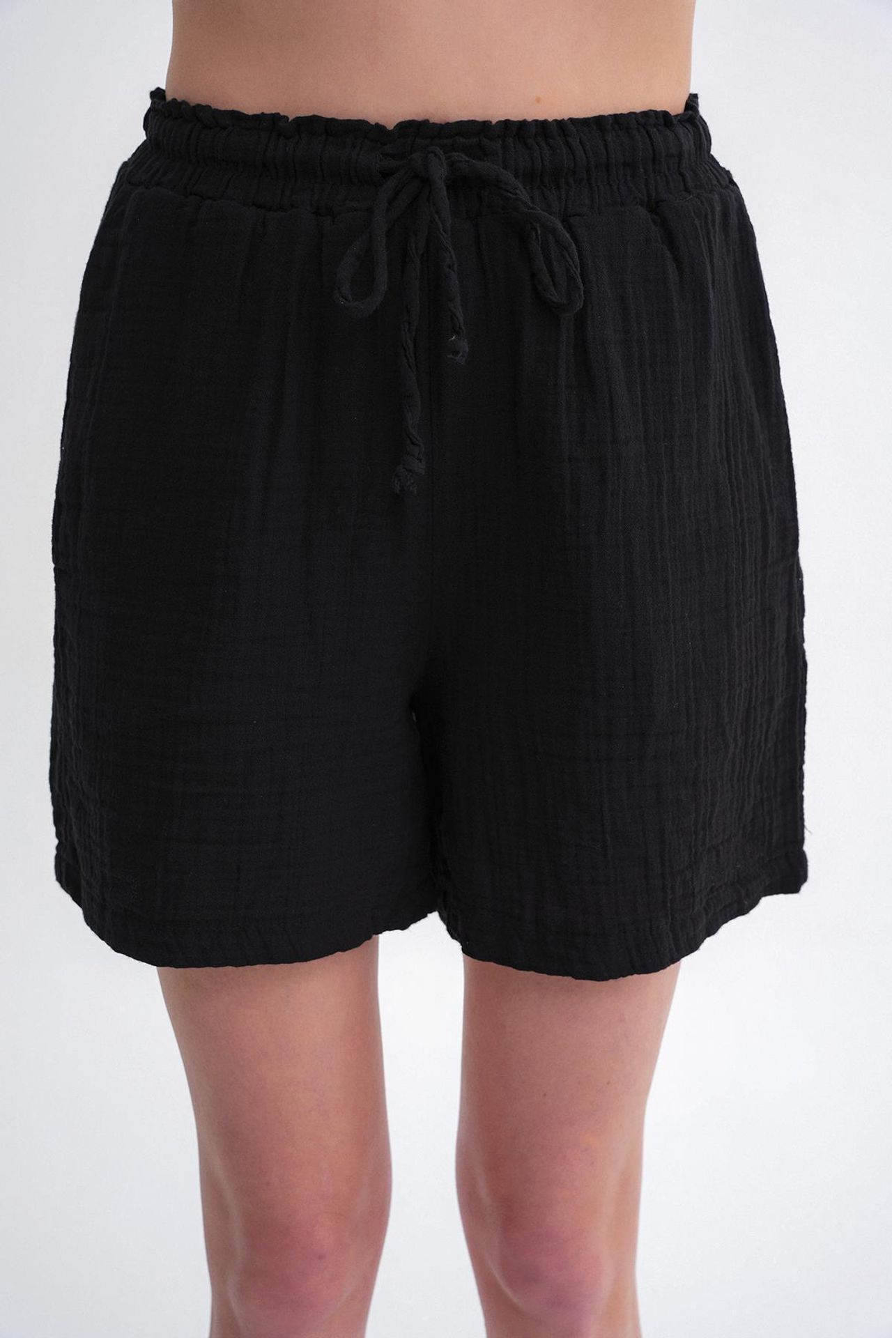 Mixray High-Waist Textured Wide-Leg Shorts