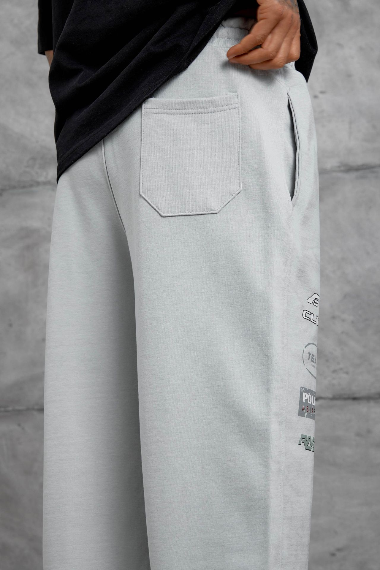 NOMARC Geniş Paça Yazı Baskılı Jogger 4