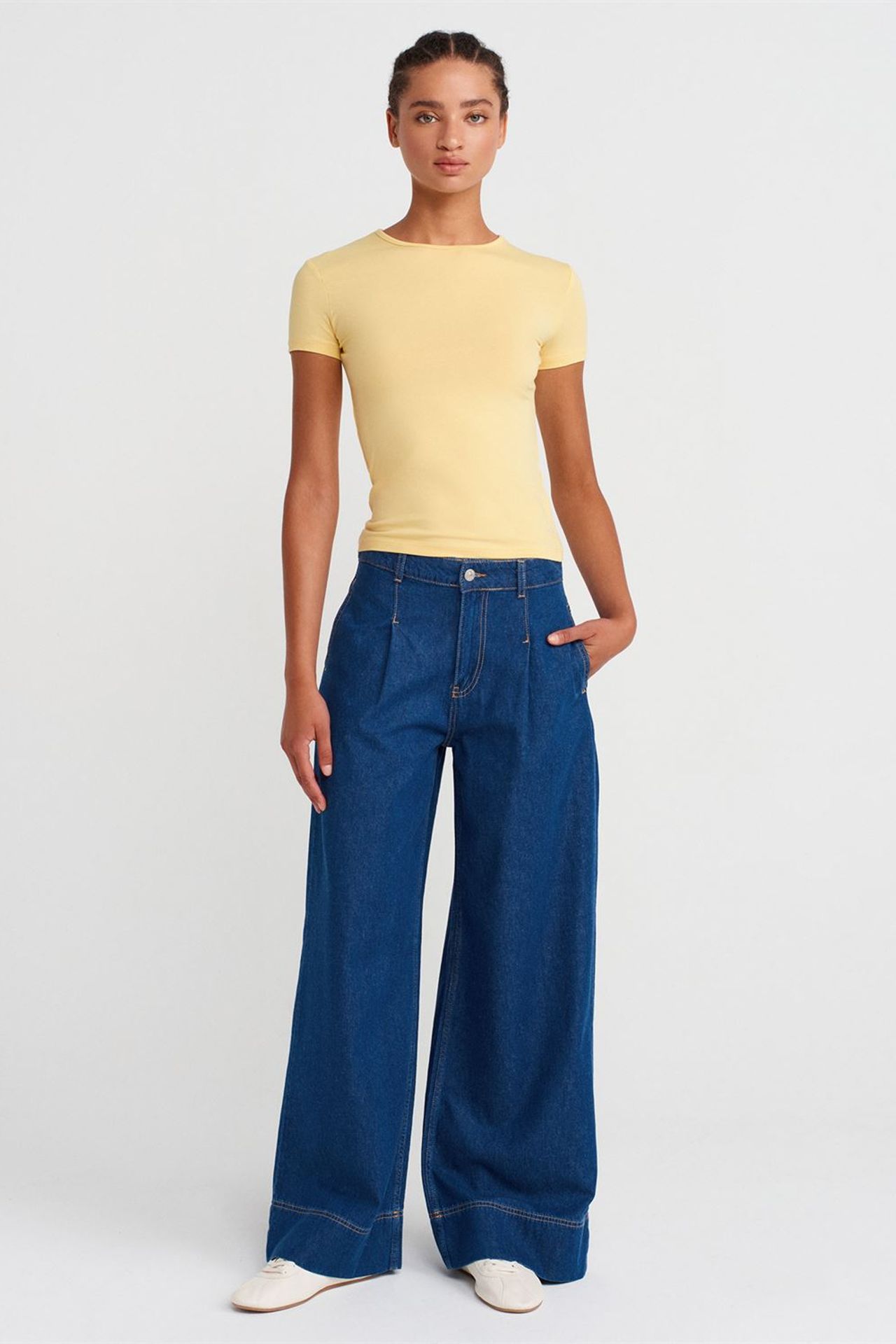 DILVIN Women’s Crop Slim-fit Crew Neck T-shirt 4