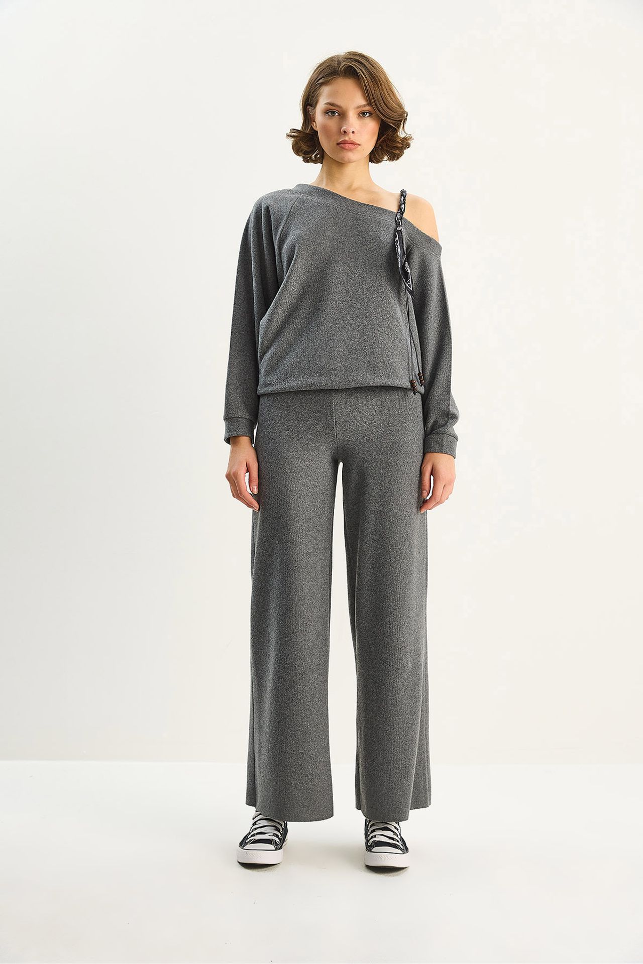 LUCCI Knitwear Accesiory Detailed Two-Piece Set 2