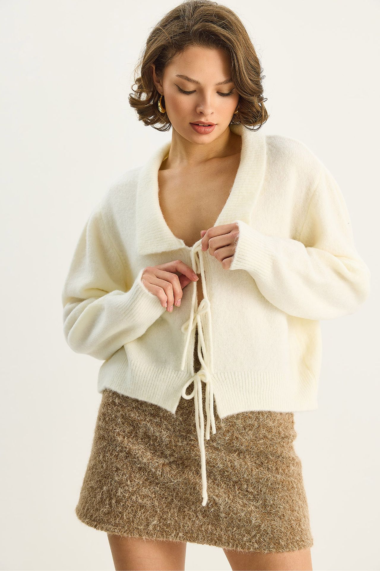LUCCI Oversized V-Neck Tie Closure Ribbed Cardigan 5