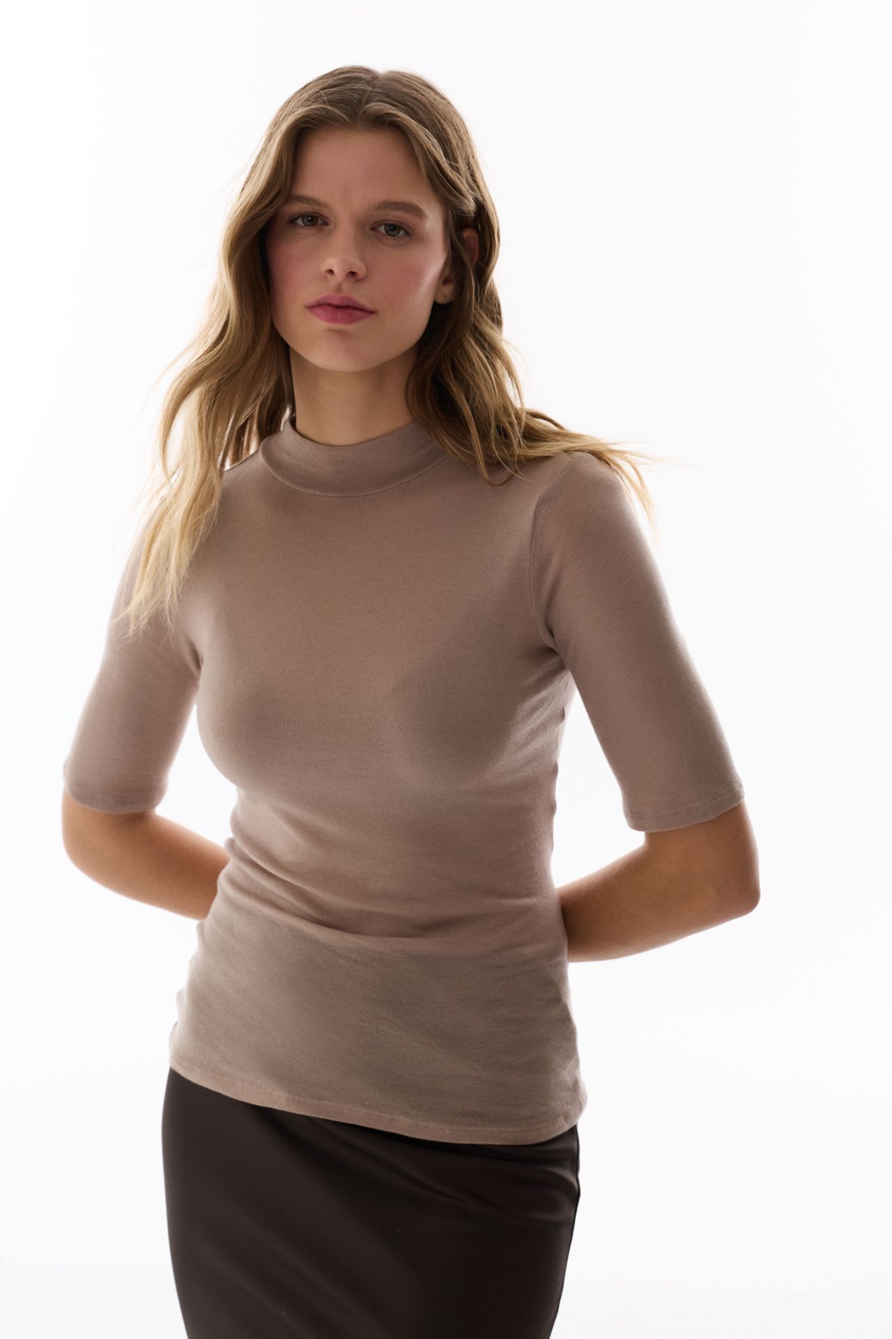 PENTI Turtleneck Three-Quarter Sleeve Blouse 3