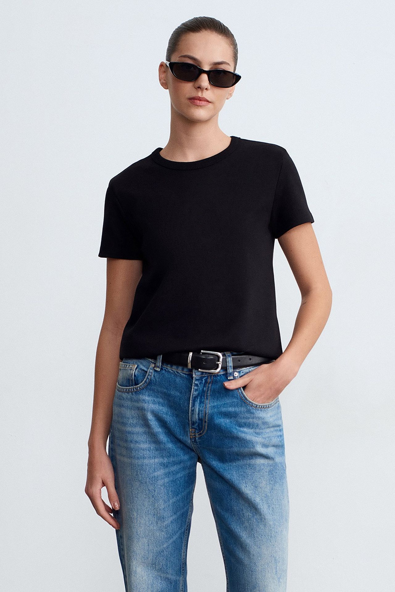DILVIN Women's Solid Crew Neck T-Shirt 2
