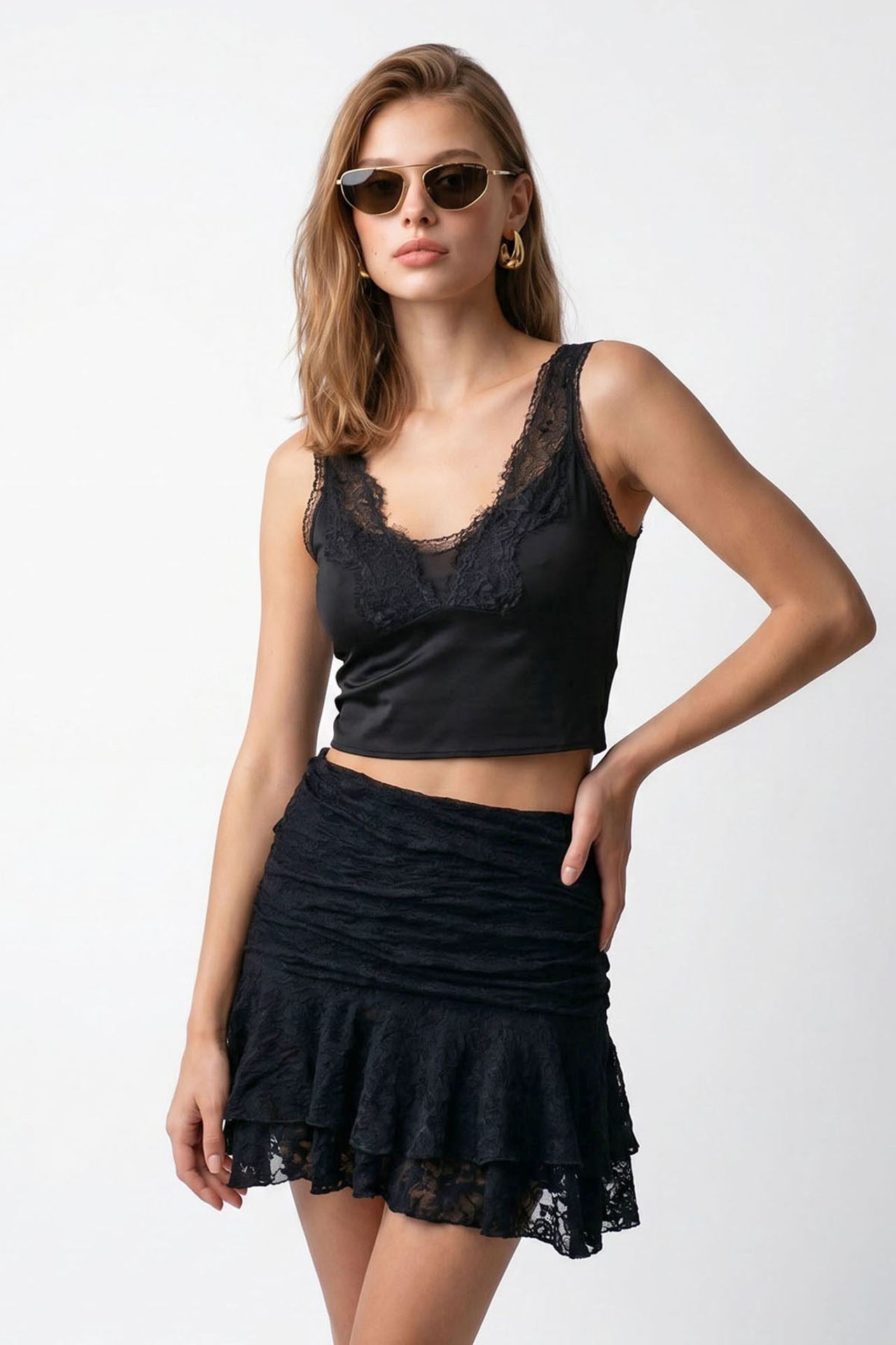 MIXRAY High-Waist Lace Mini Skater Skirt 1