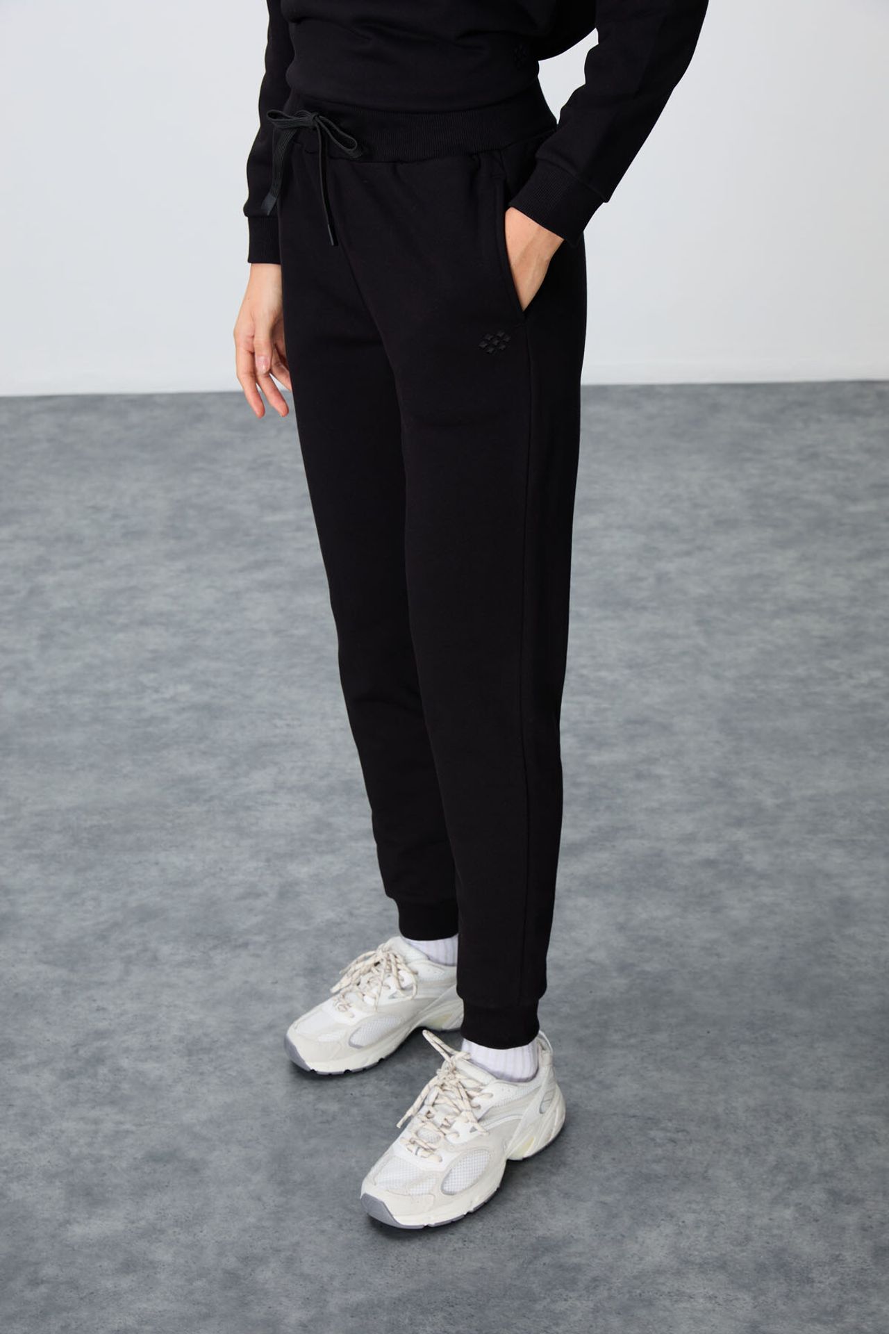 TOMMY Oversized Ribbed Sweatshirt And Pants Set 6