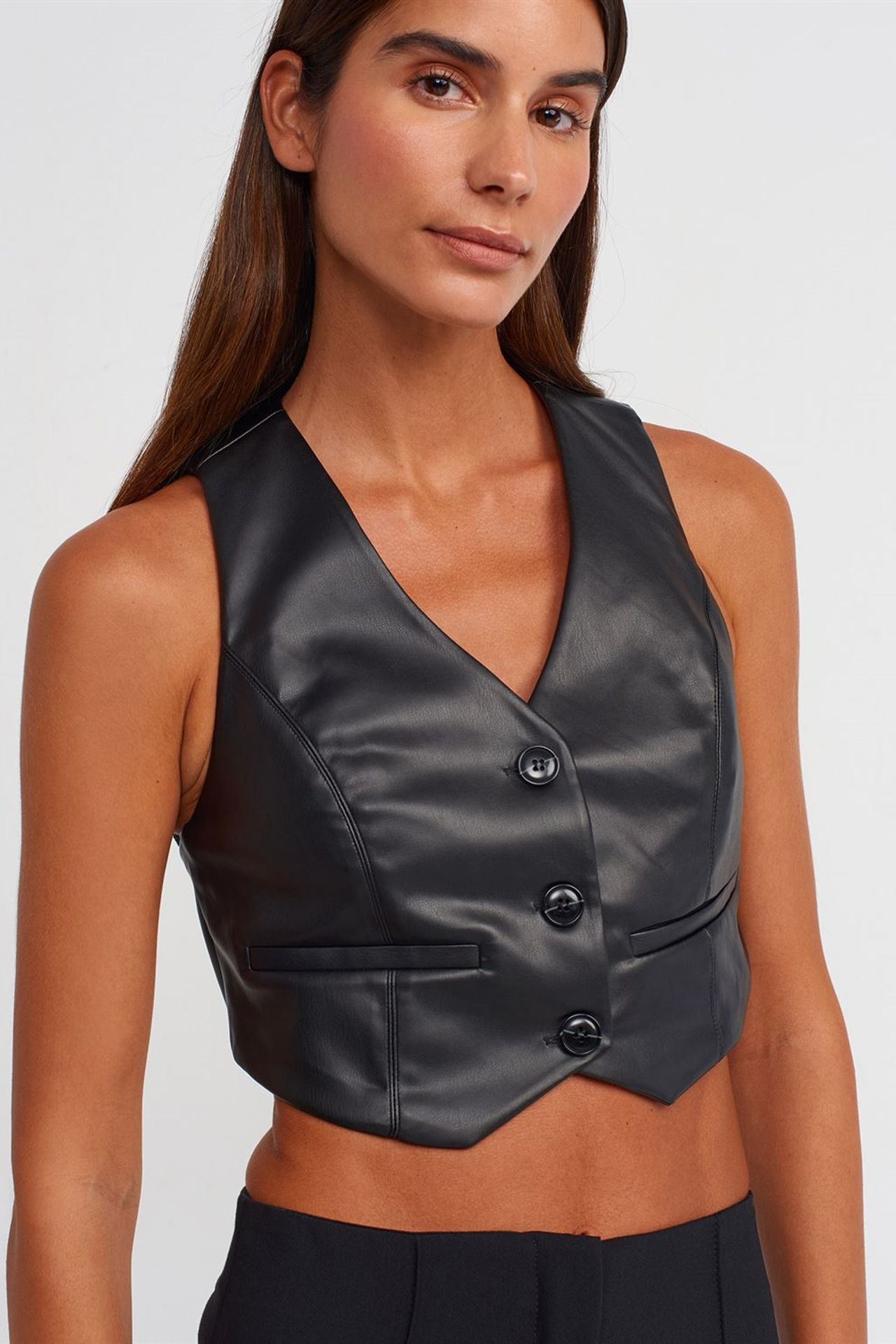 DILVIN Faux Leather Sleeveless Crop Blouse 4