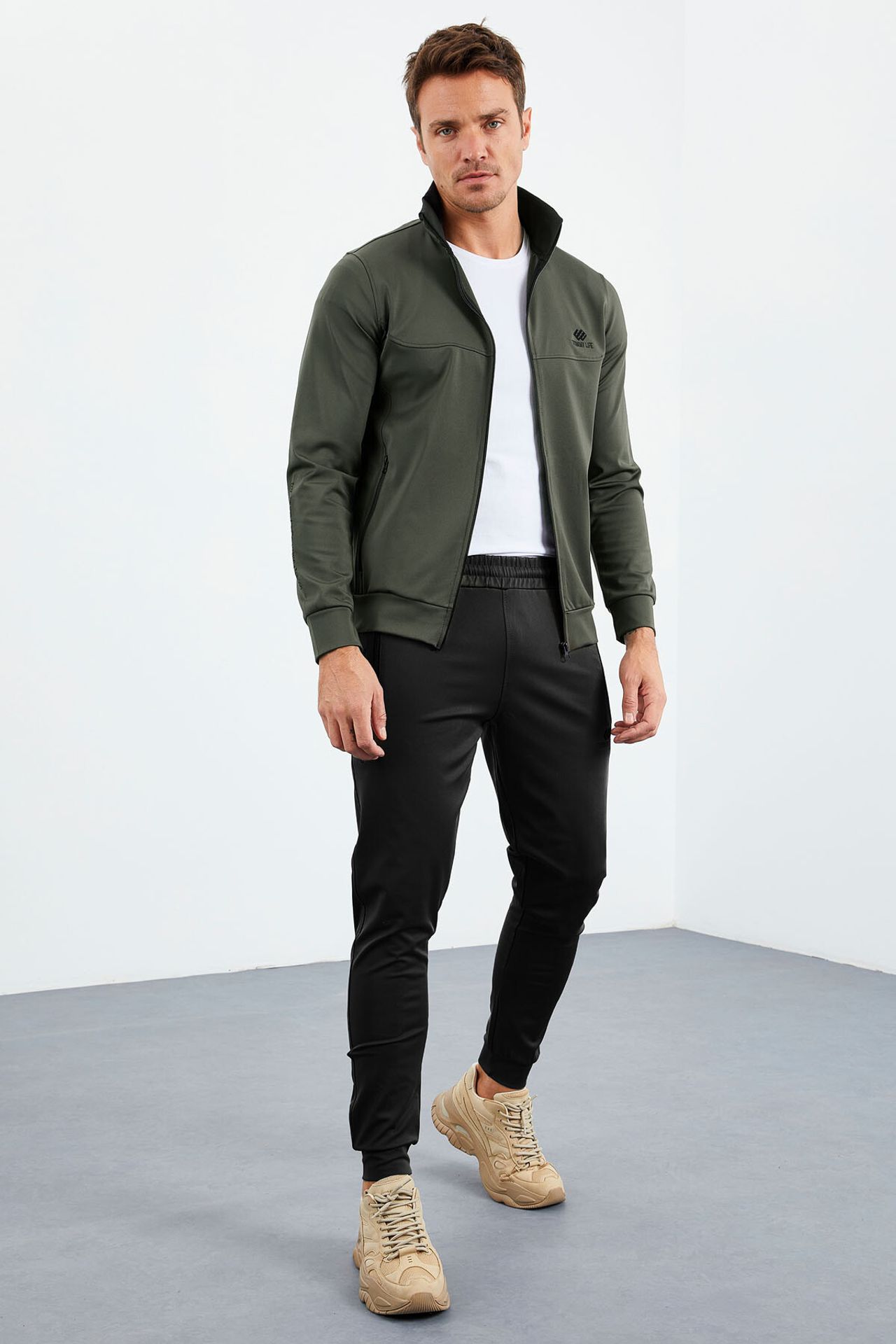 TOMMY Men's Scuba Knit Sweatshirt And Pants Set 2