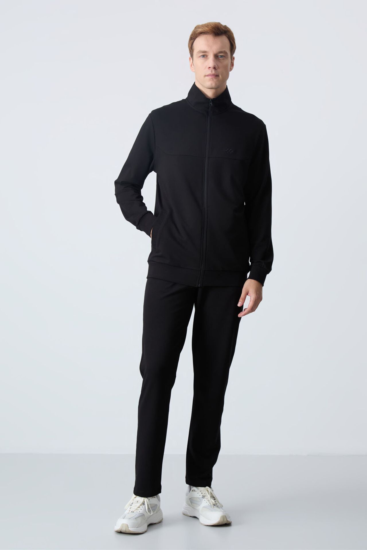 TOMMY Men's Zip-Collar Sweatshirt And Pants Set 1