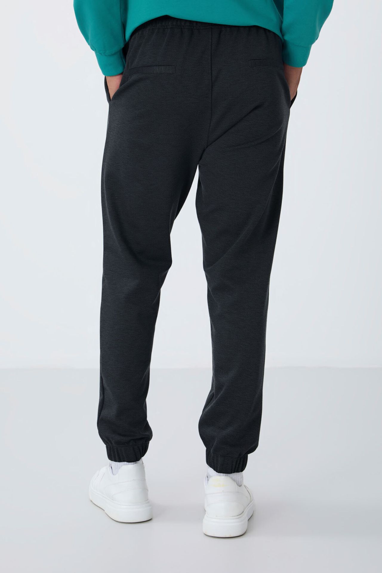 TOMMY Men's Regular Fit Fleece Sweatpants 5
